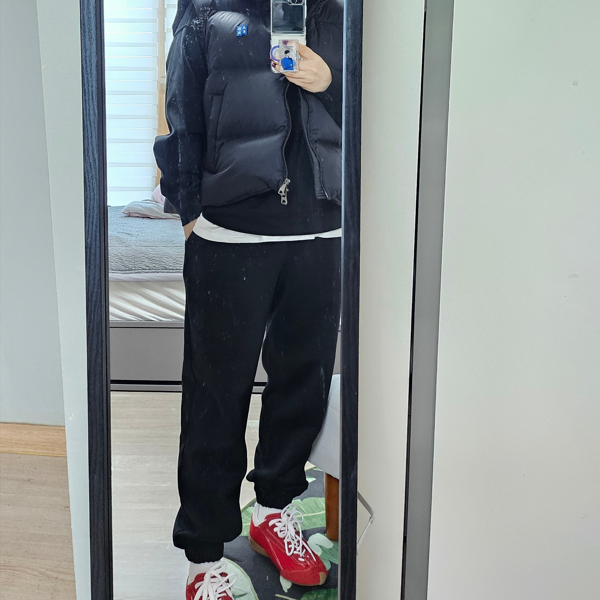 Ader Error Sig; TRS Tag Puffer Vest 01 Noir, Ader Error Skid Red 착용 스타일