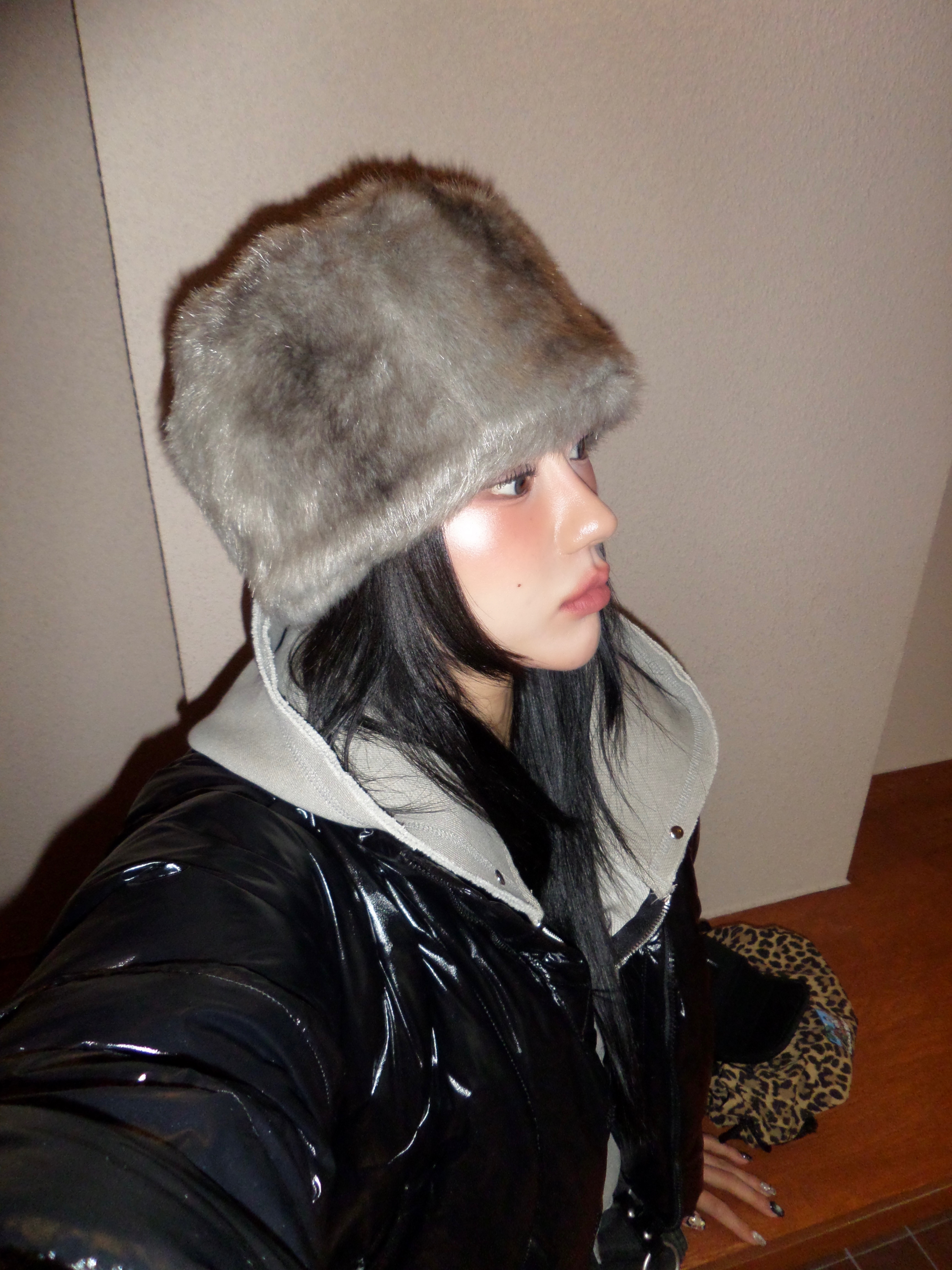 Vacant Archive Dias Inside-out Hood Zip-Up Beige, Vacant Archive Ringana O-Ring Chain Belt Black 착용 스타일 - 9