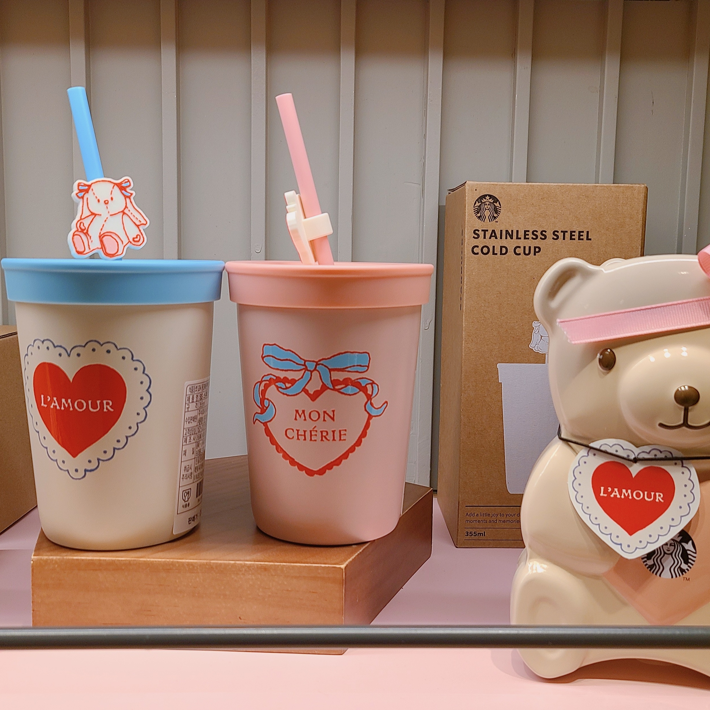 Bearbrick Series 48 Sealed Case 100% (24 Blind Boxes), Starbucks SS Sweetie Cream Hobby Cold Cup 355ml 착용 스타일 - 3