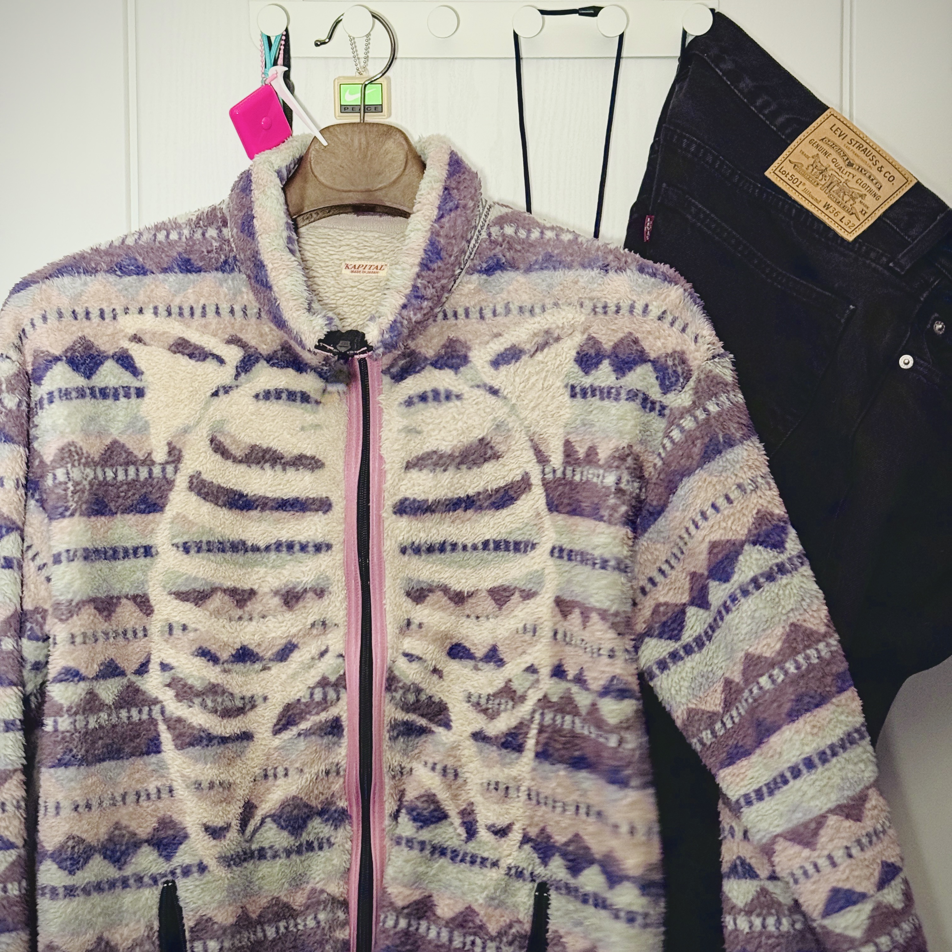Levi's x JJJJound 501 93 Jean Black Overdye, Kapital Ashland Stripe & Bone Fleece Zip Blouson Purple 착용 스타일 - 4