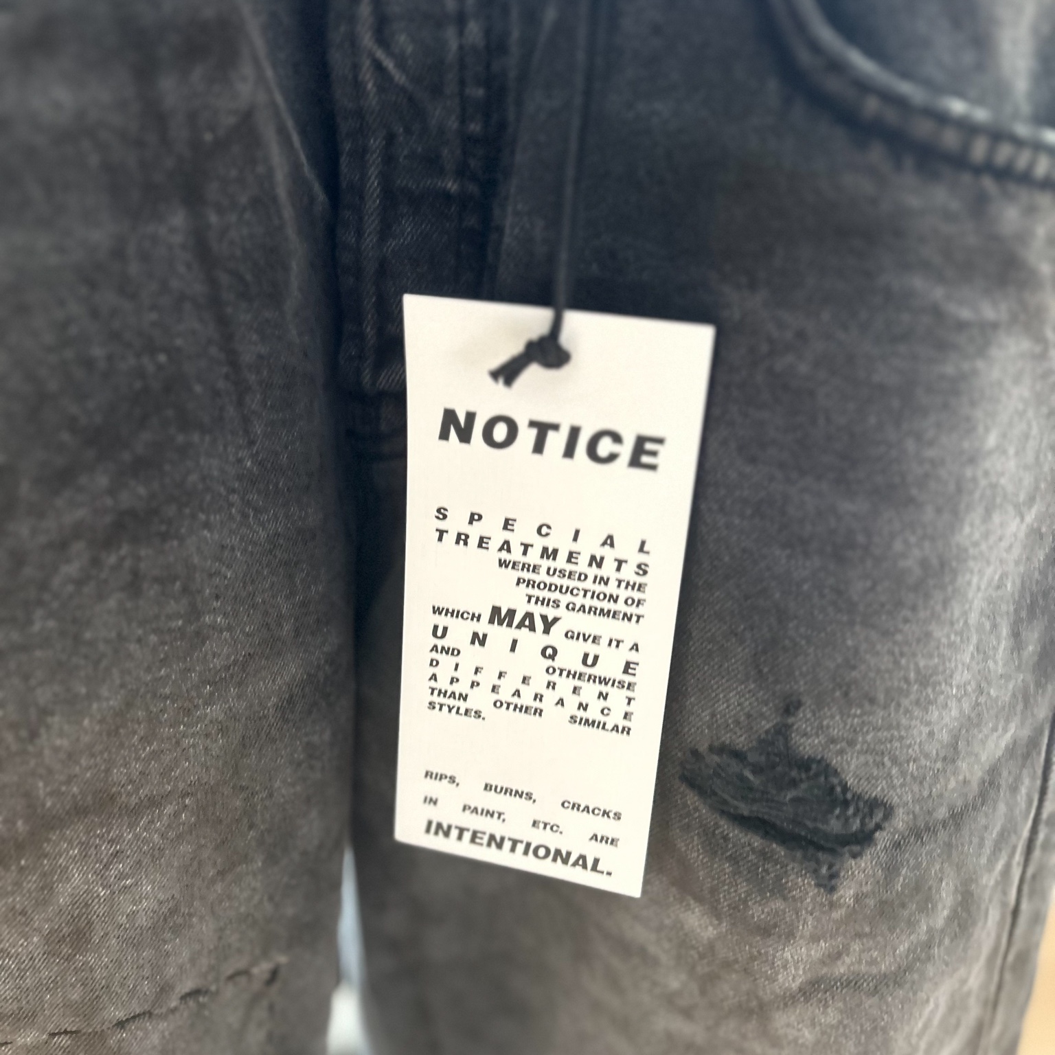 Enfants Riches Deprimes Thrashed Flare Jeans Black 착용 스타일 - 2