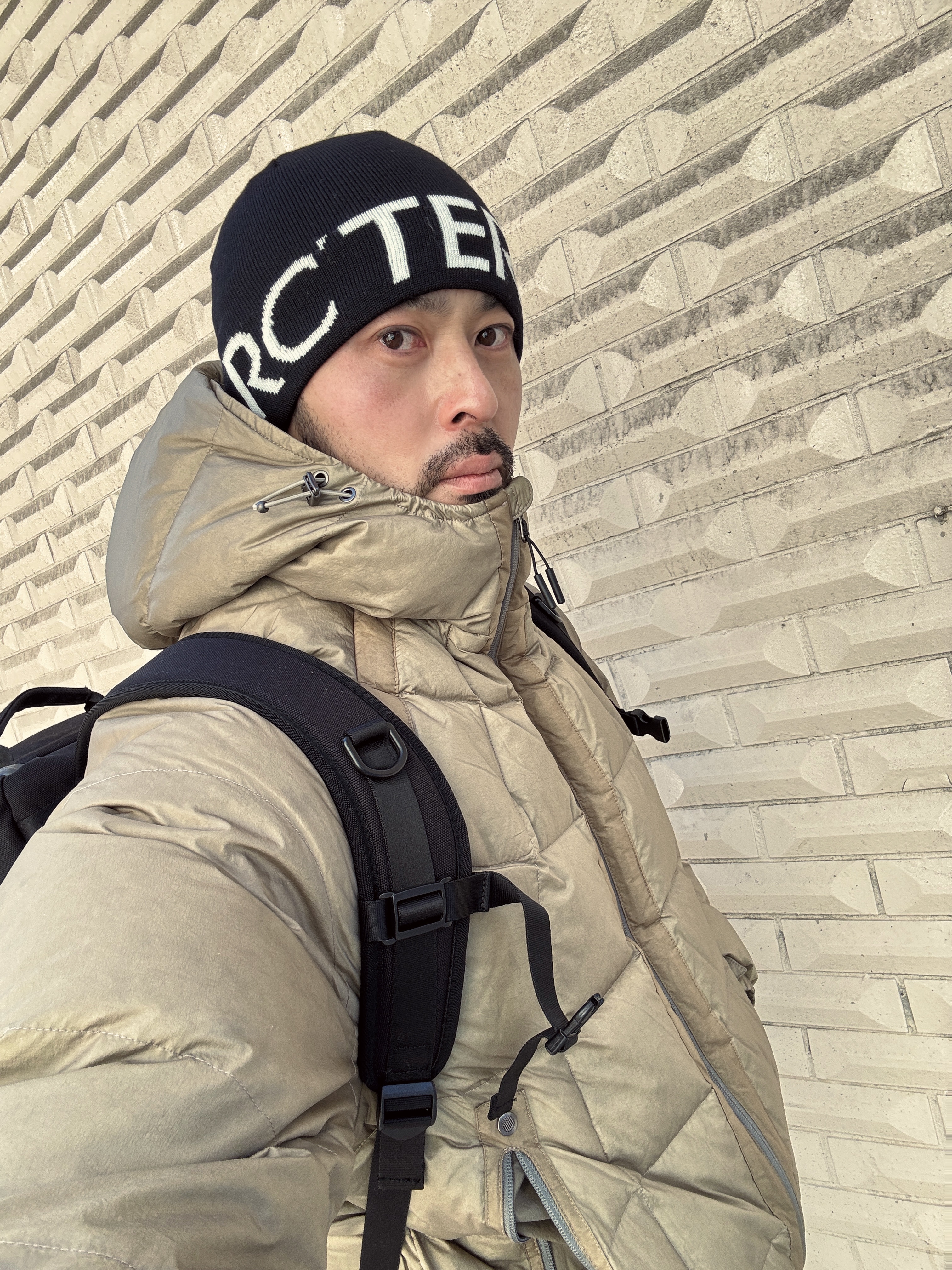 Arc'teryx Word Head Toque Orca, BORN TO WIN B1 Backpack Patch Ver Black 착용 스타일 - 3