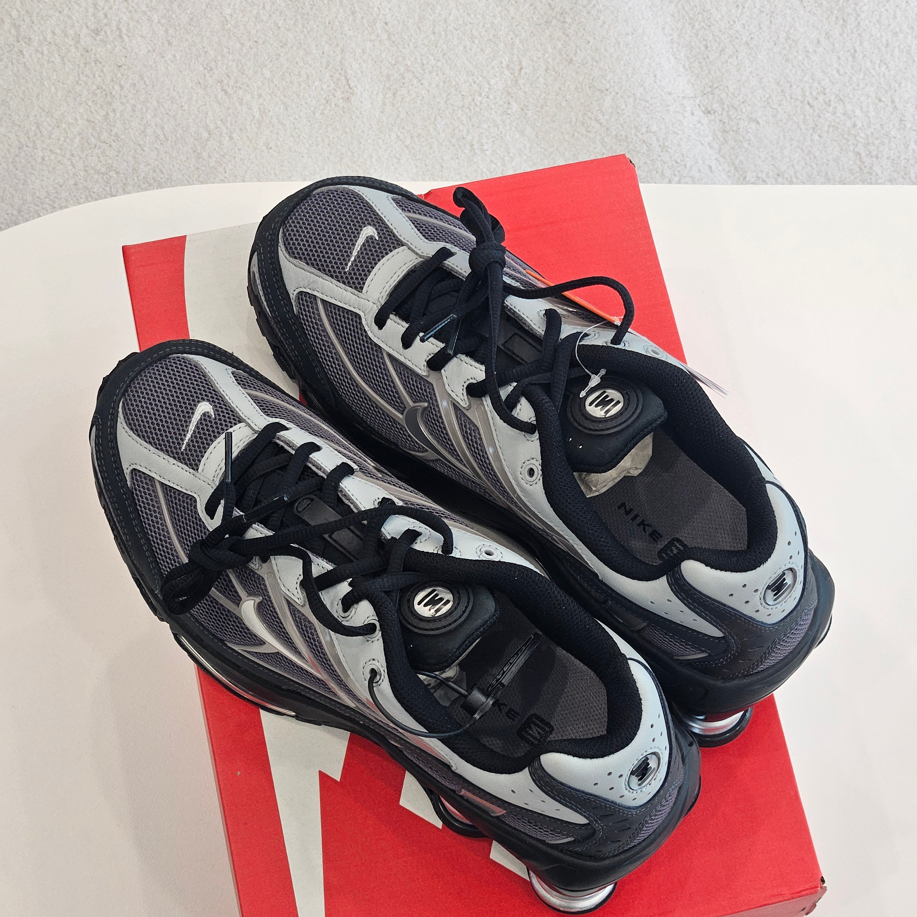 Nike Shox Ride 2 Light Graphite Anthracite 착용 스타일 - 5