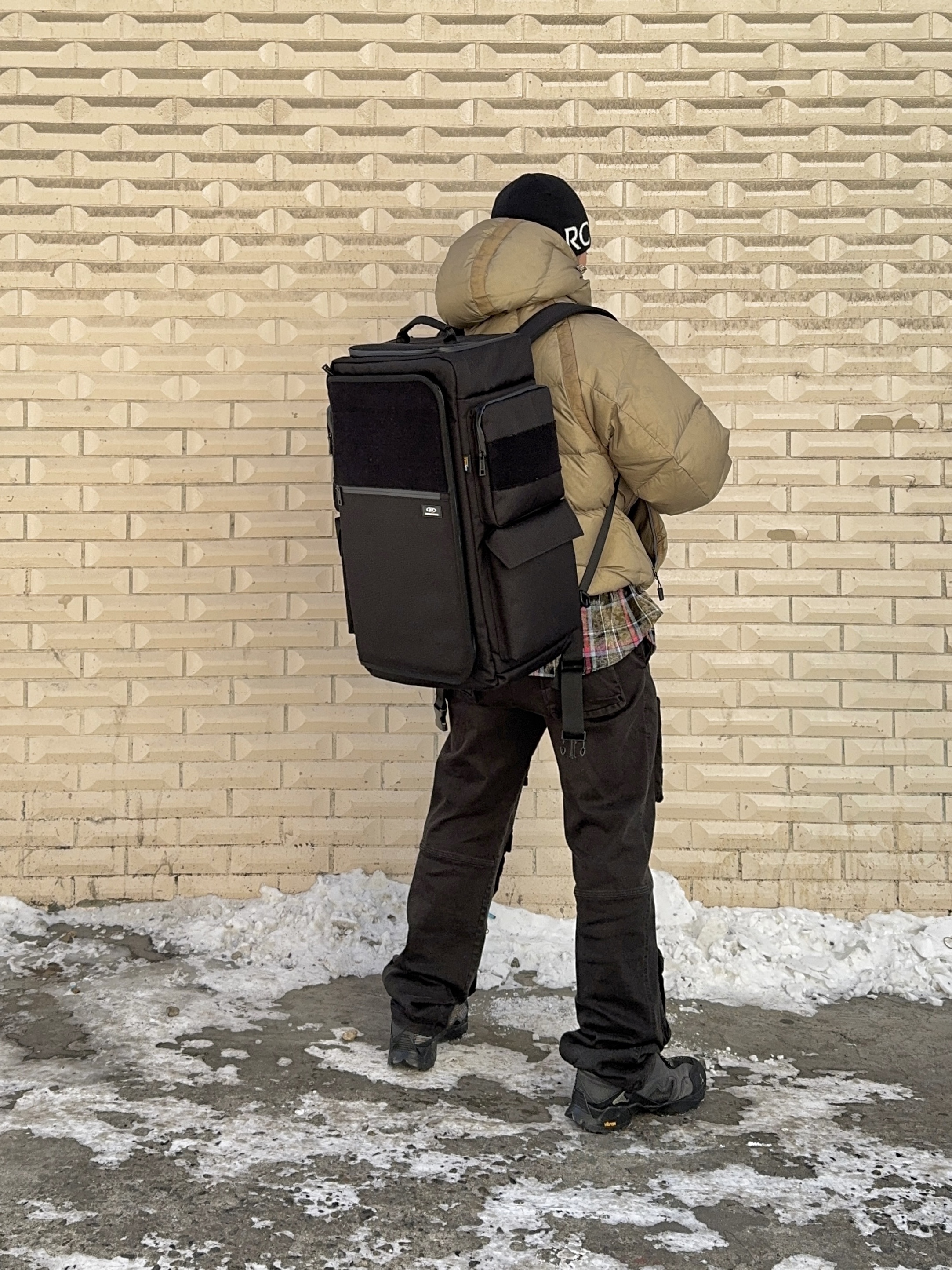 Arc'teryx Word Head Toque Orca, BORN TO WIN B1 Backpack Patch Ver Black 착용 스타일 - 7