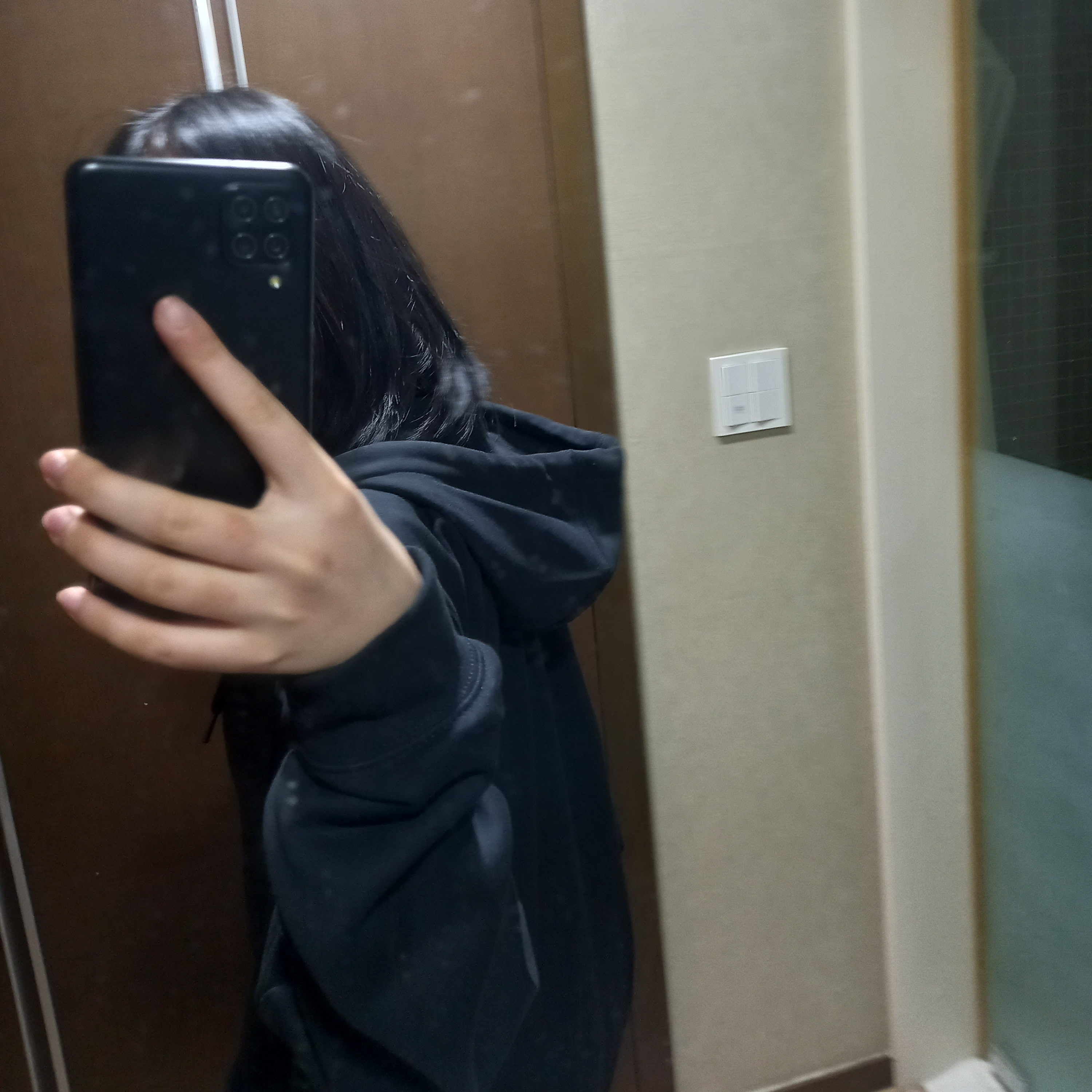 Carhartt Loose Fit Midweight Regular Full Zip Sweatshirt Black 착용 스타일