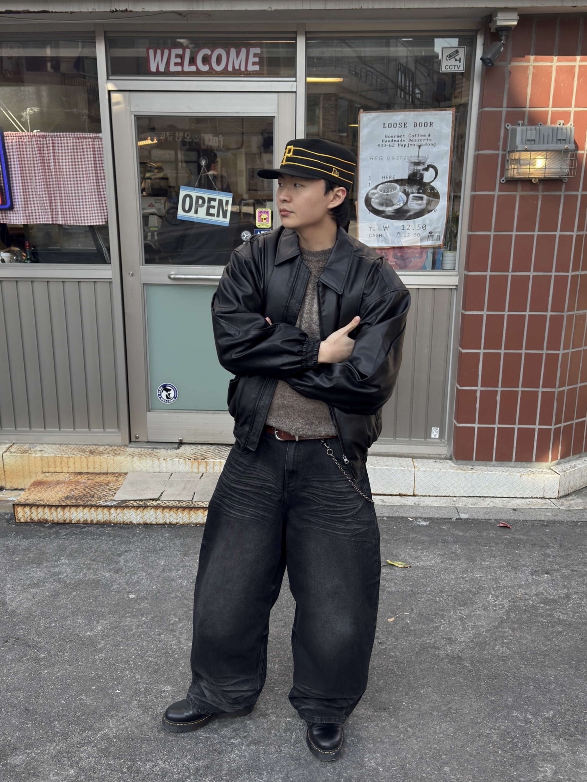Dr. Martens 1461 Bex Black 착용 스타일 - 1