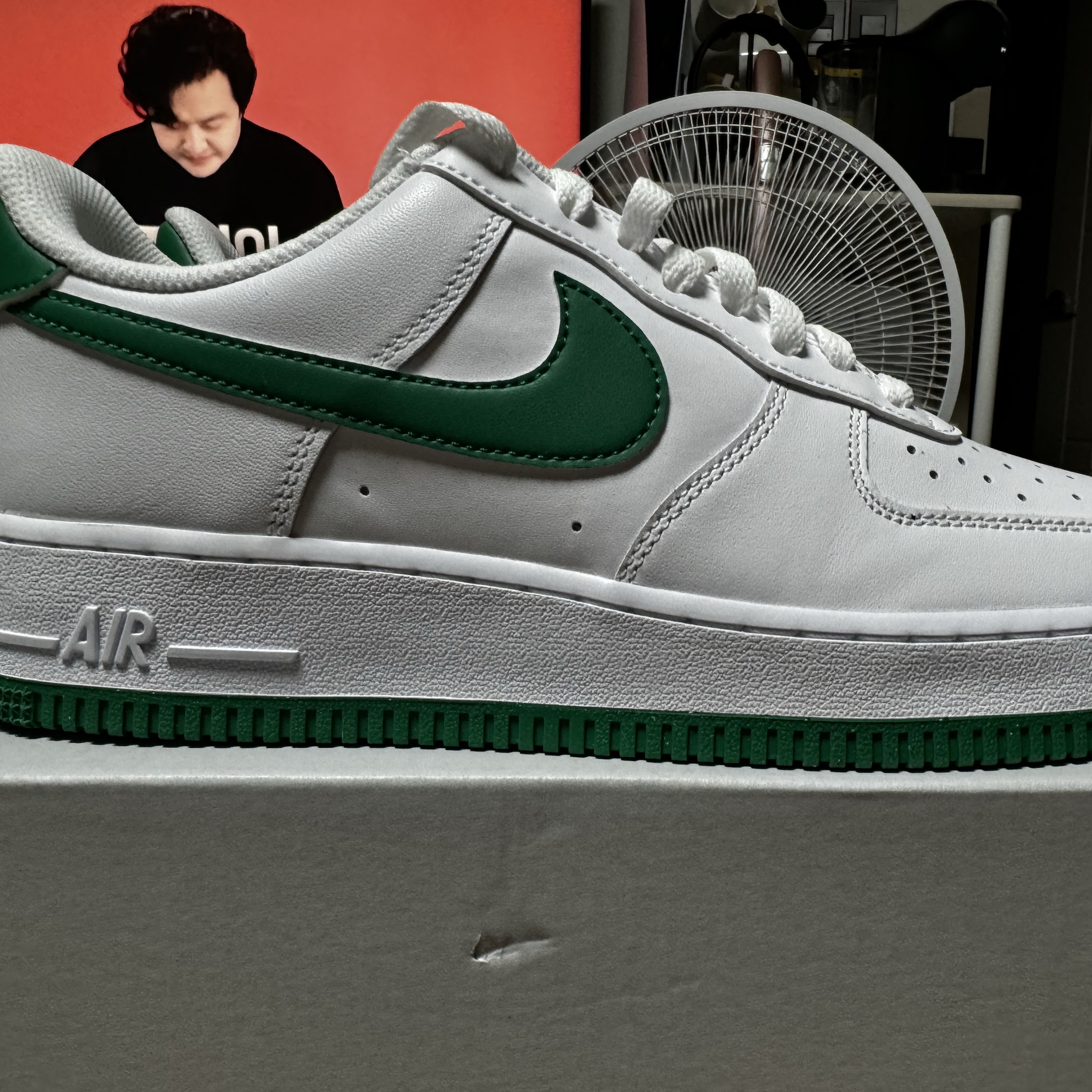 Nike Air Force 1 '07 White Malachite 착용 스타일 - 3