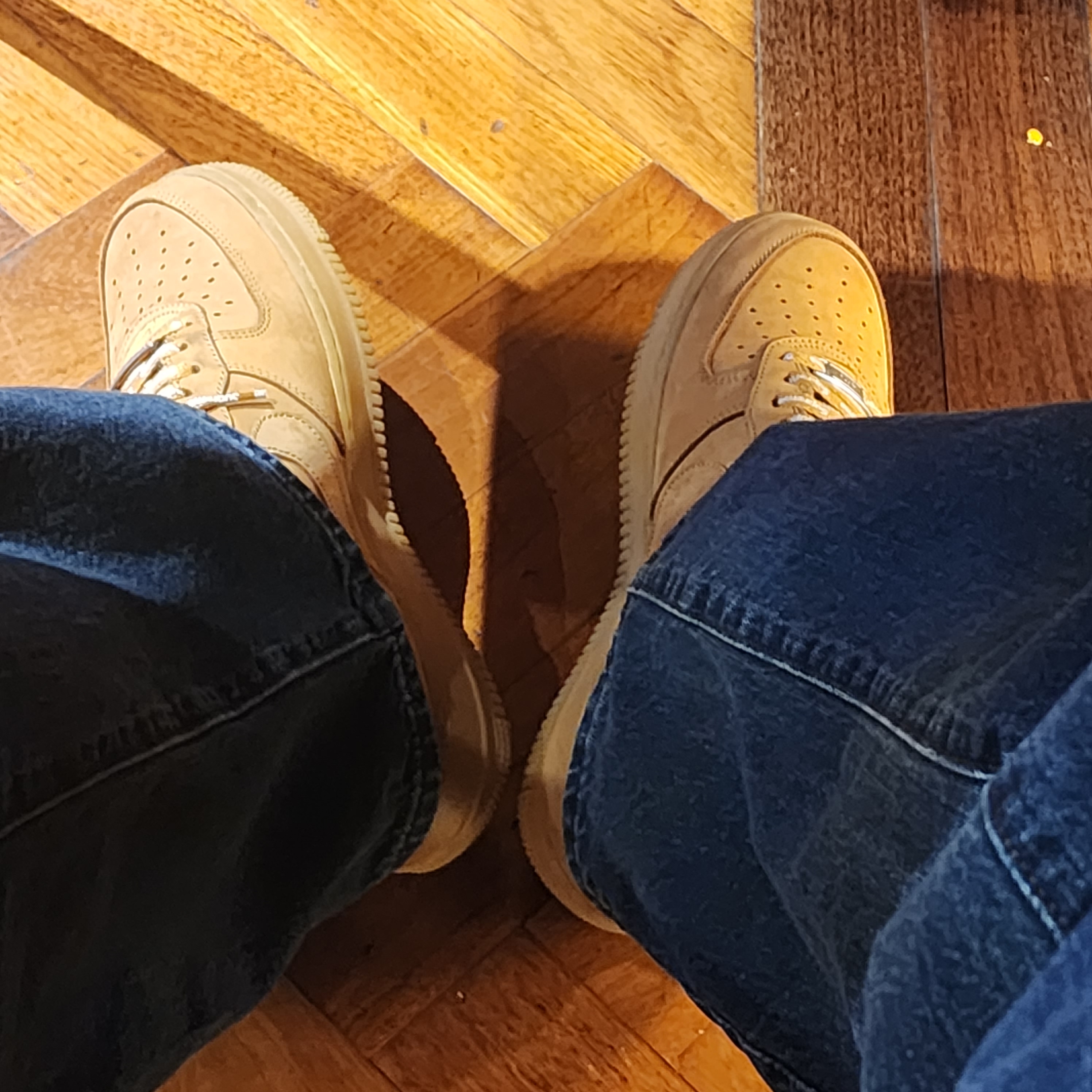 Nike x Supreme Air Force 1 Low Flax 착용 스타일