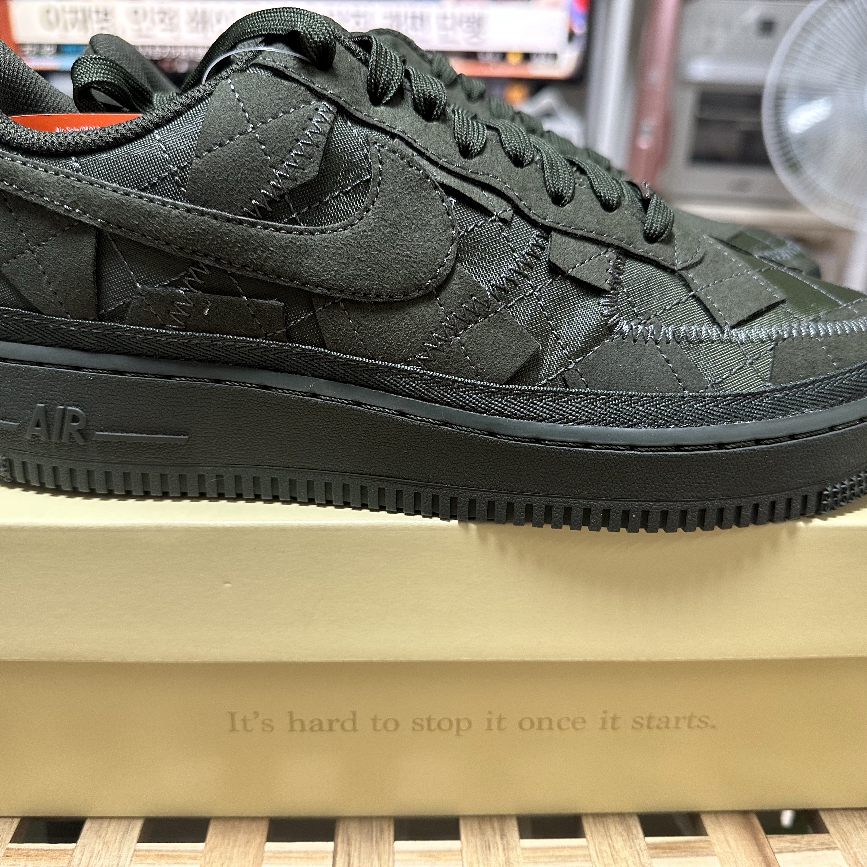Nike x Billie Eilish Air Force 1 Low '07 SP Sequoia 착용 스타일 - 4