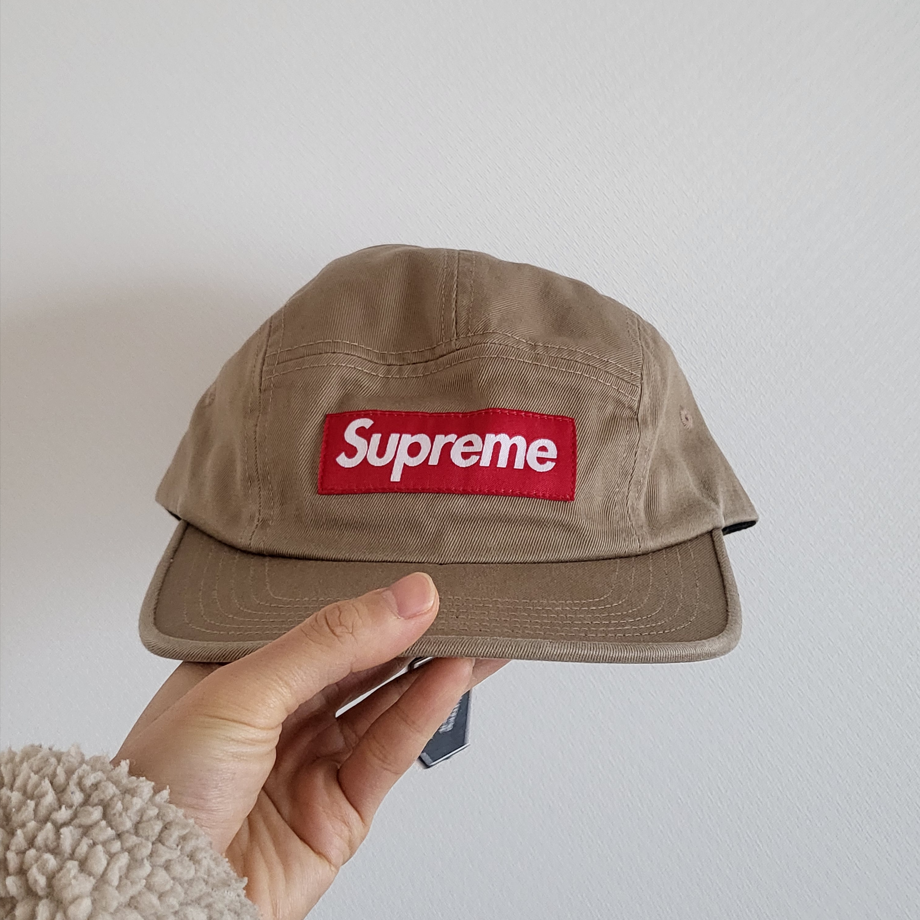 Supreme Washed Chino Twill Camp Cap Tan - 24FW 착용 스타일