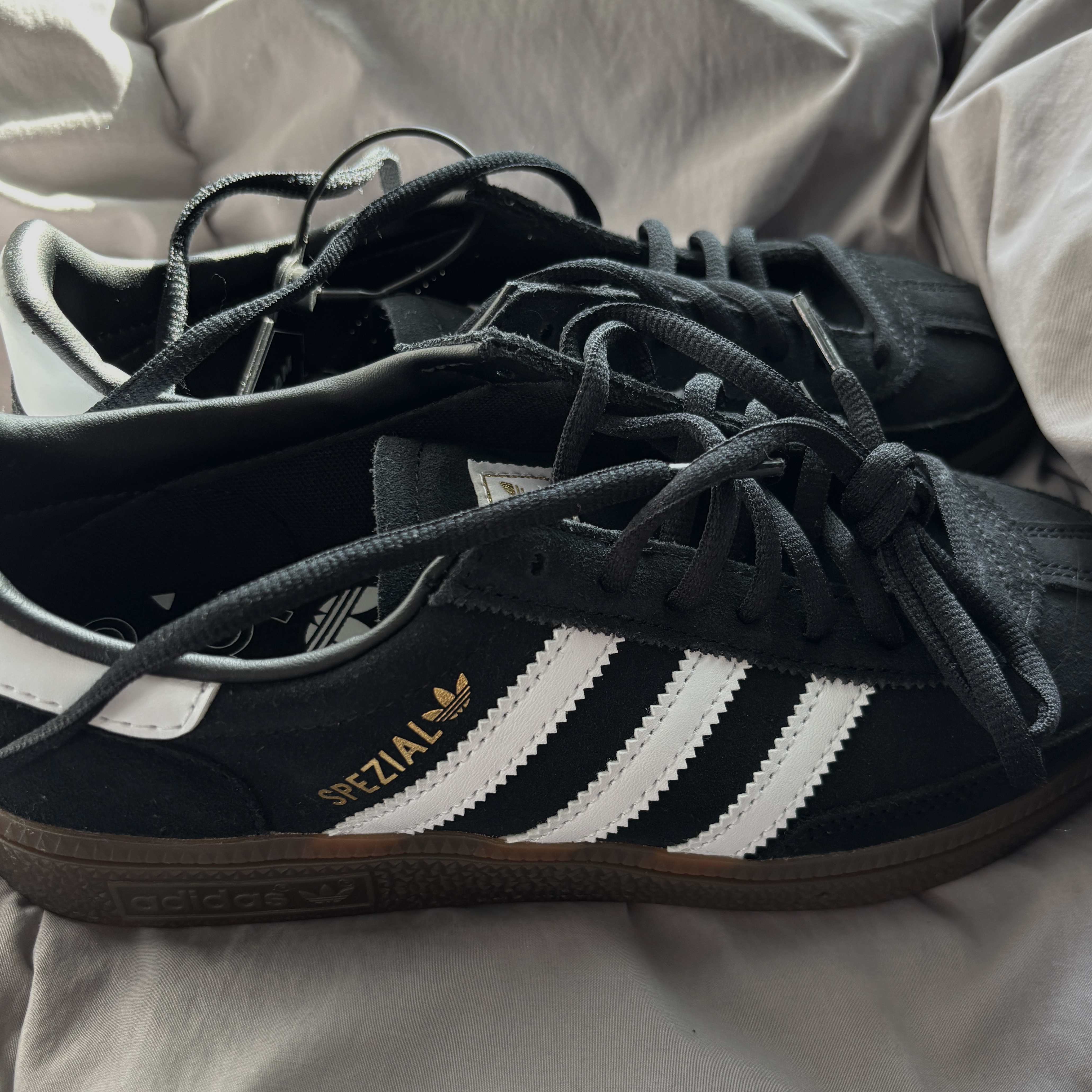 Adidas Spezial Handball Core Black 착용 스타일