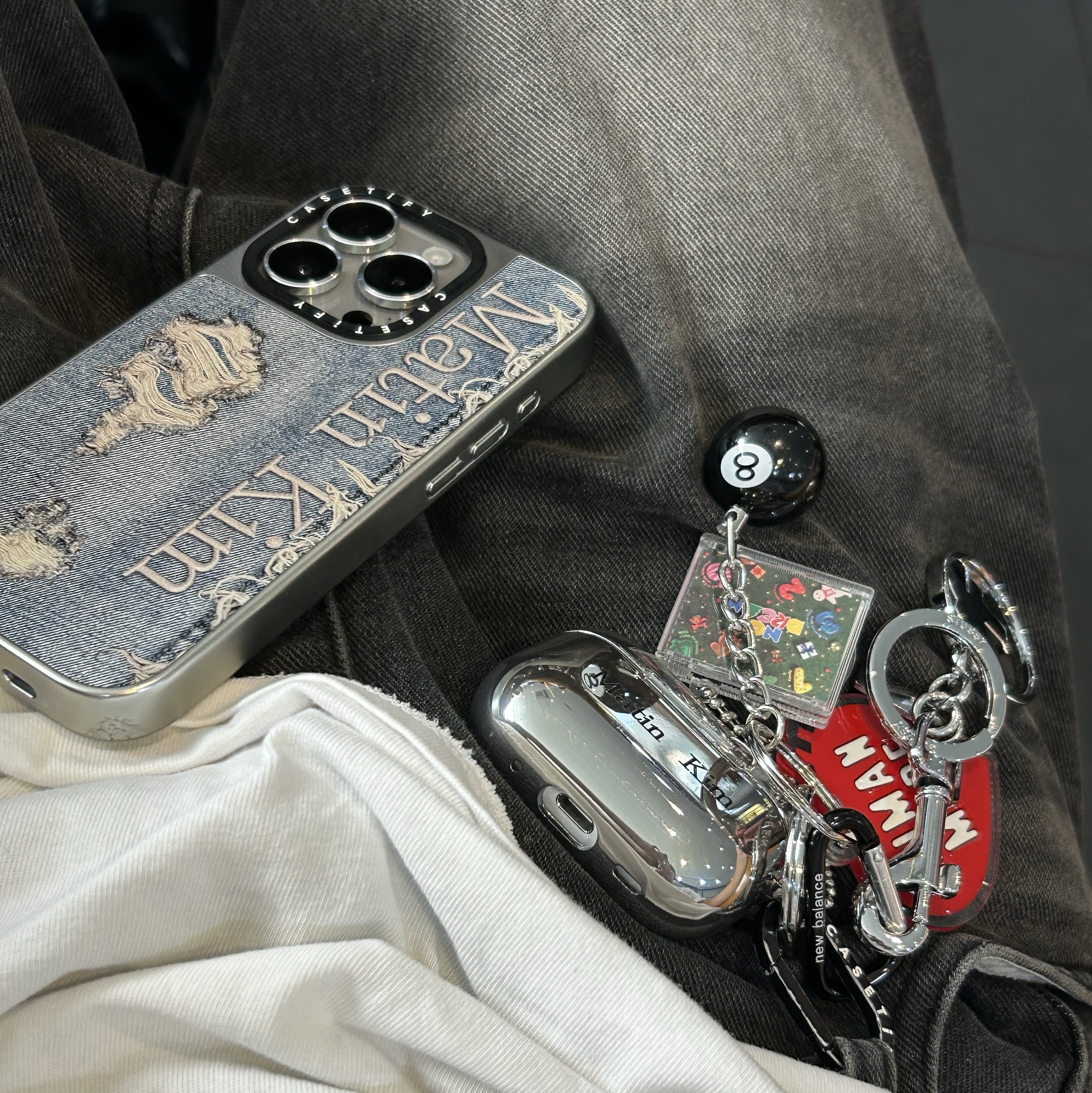 Casetify x Matin Kim iPhone Destroyed Denim Magsafe Mirror Case Silver, Casetify x Matin Kim iPhone Basic Logo AirPods AirPods Pro 1st/2nd Gen Case Silver 착용 스타일