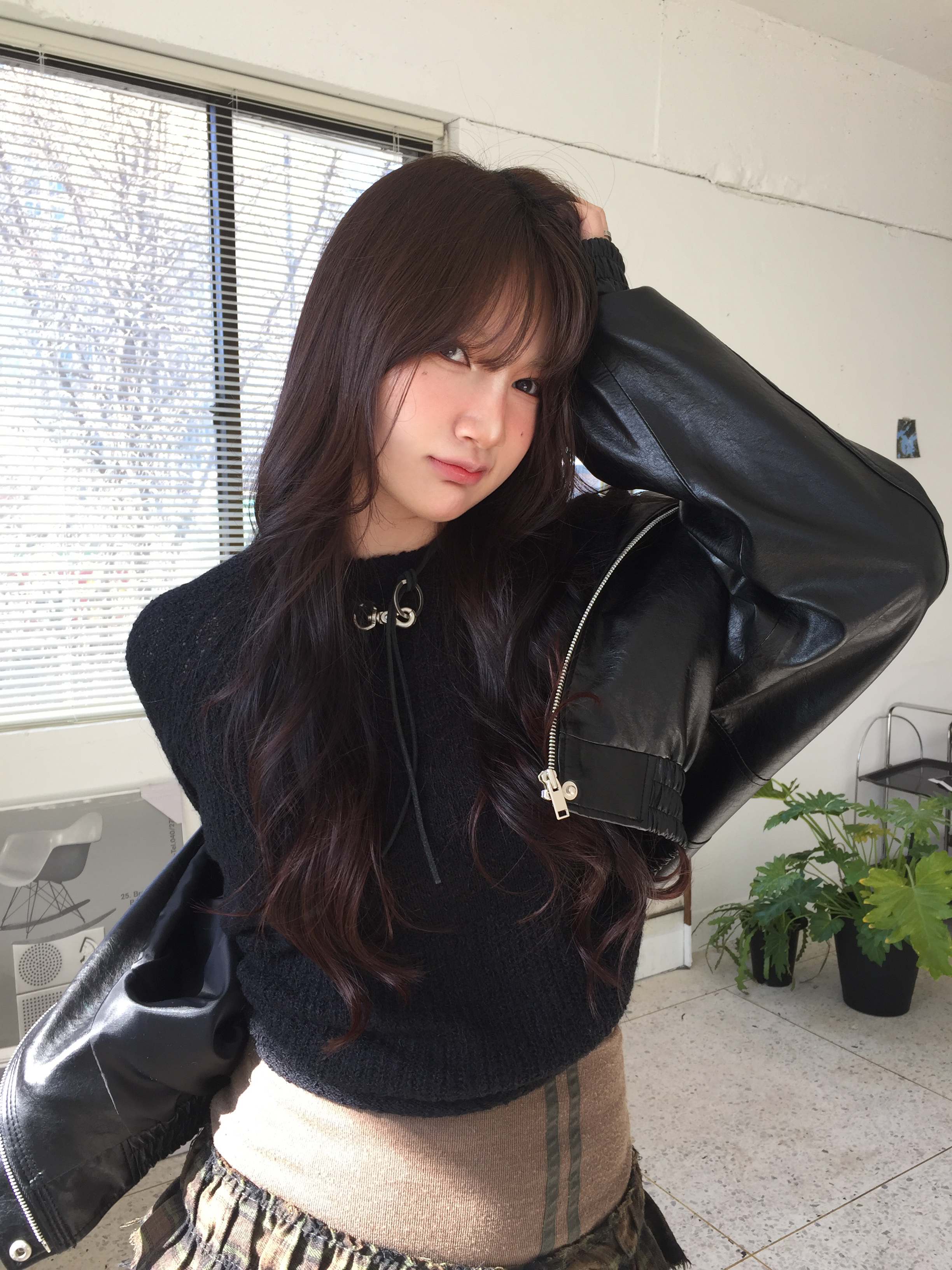 Our Legacy Ladon Leather Keychain Black 착용 스타일
