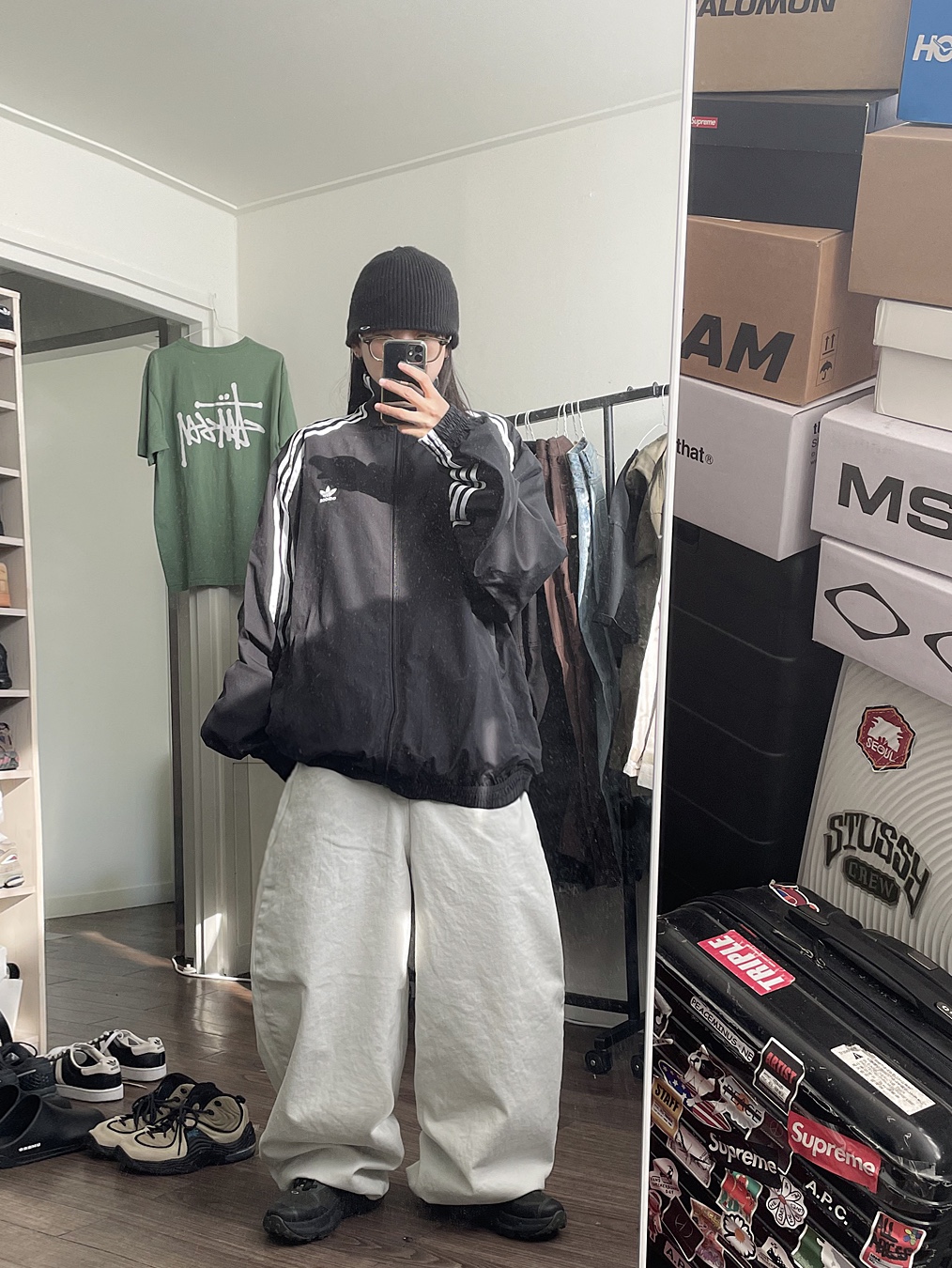(W) Adidas Adilenium Oversized Track Top Black - US Sizing, Oakley Light Breathe New Dark Brush 착용 스타일 - 2