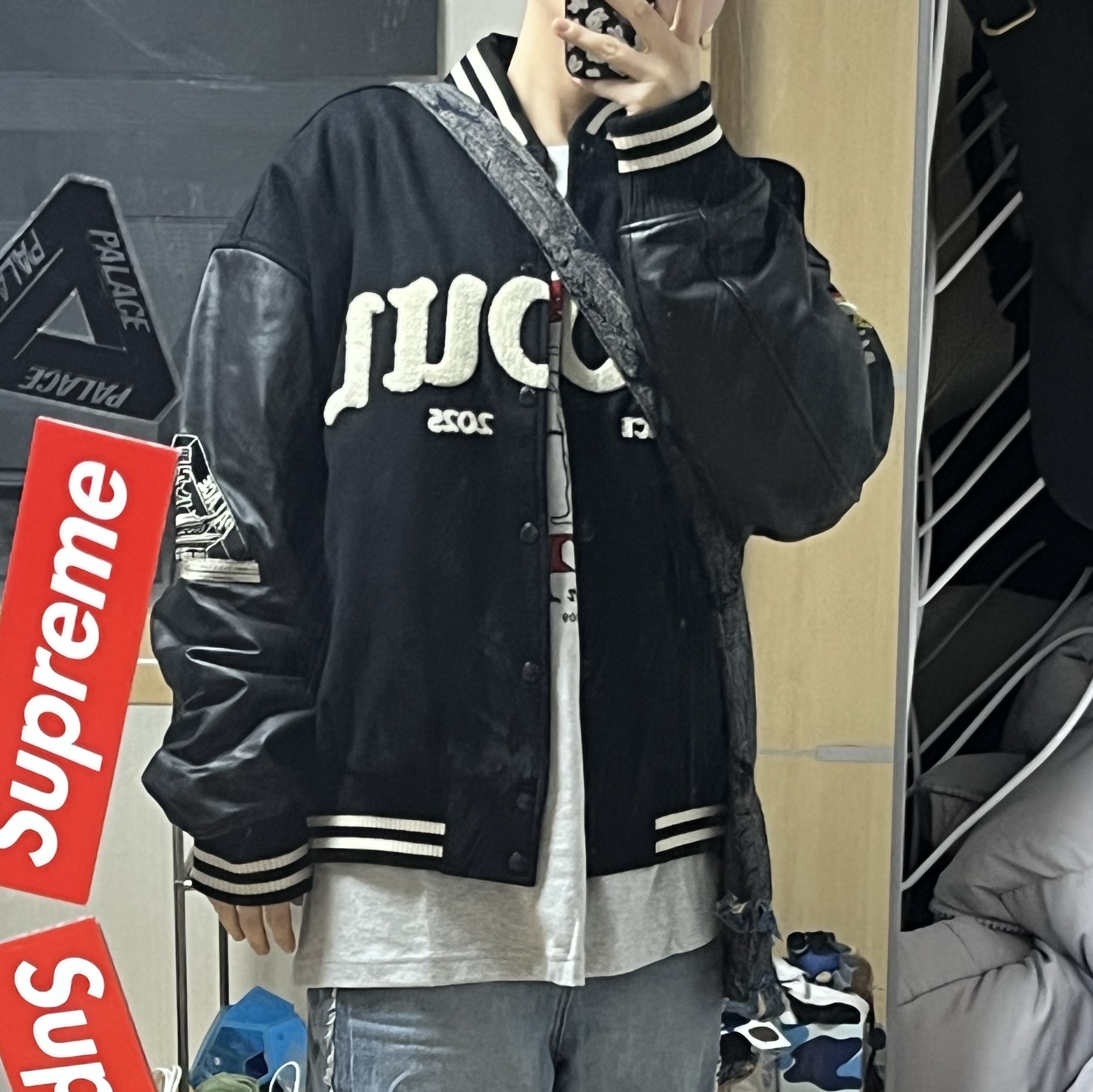 Palace Seoul 2 Seoul Varsity Jacket Black - 25SS 착용 스타일