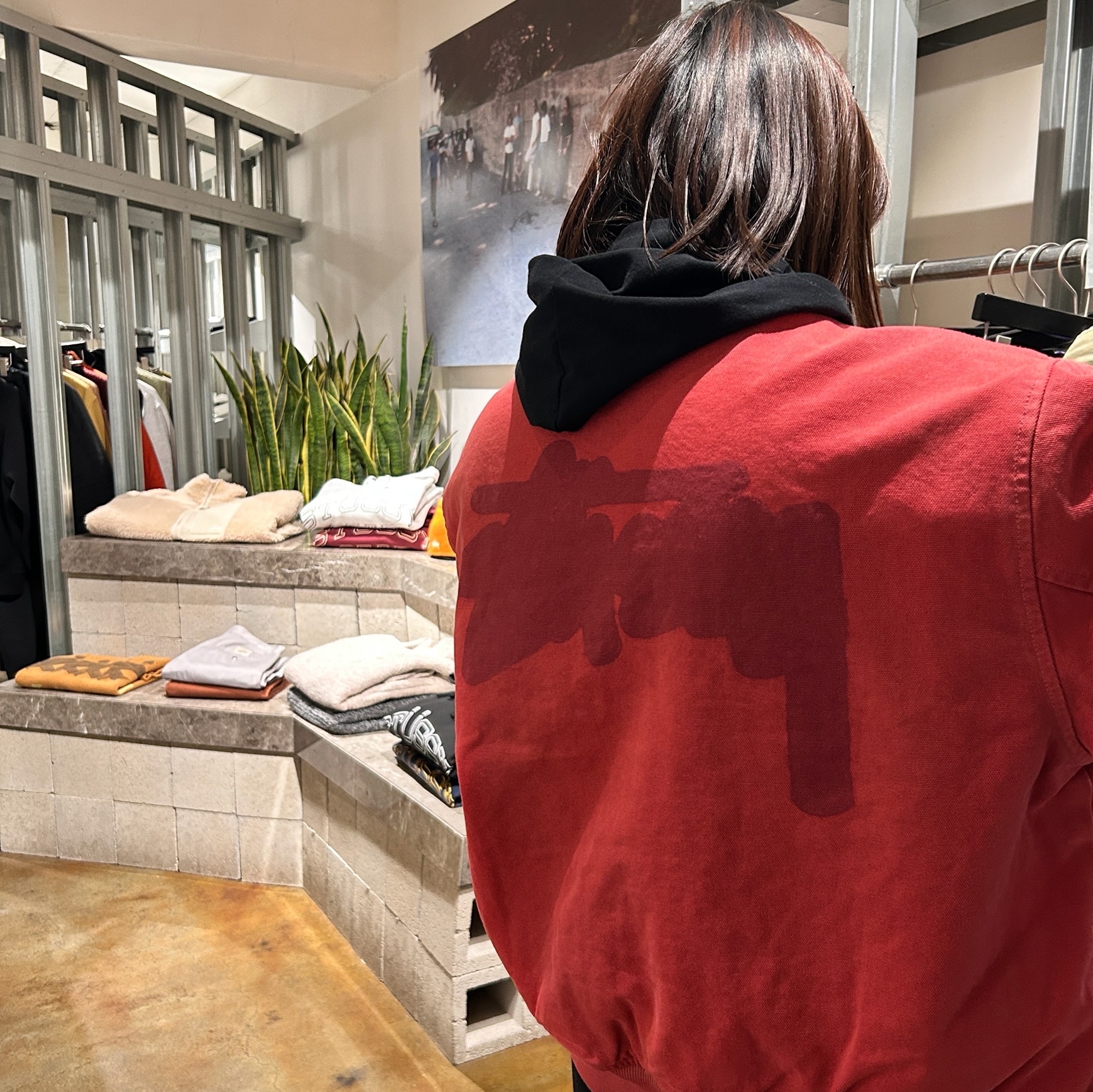 Stussy Ghost Logo Canvas Varsity Jacket Red 착용 스타일