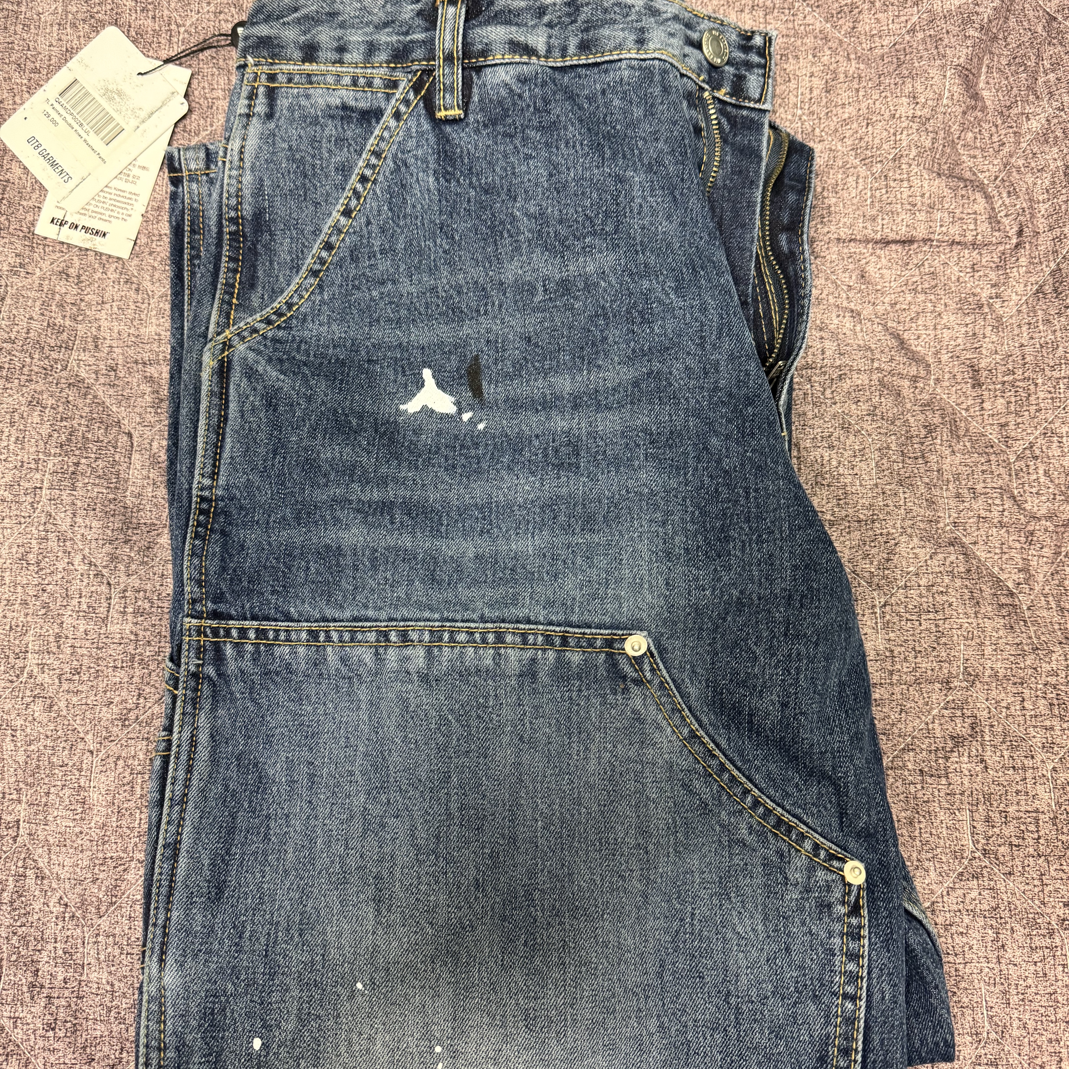QT8 GARMENTS Painted Double Knee Washed Pants Blue 착용 스타일