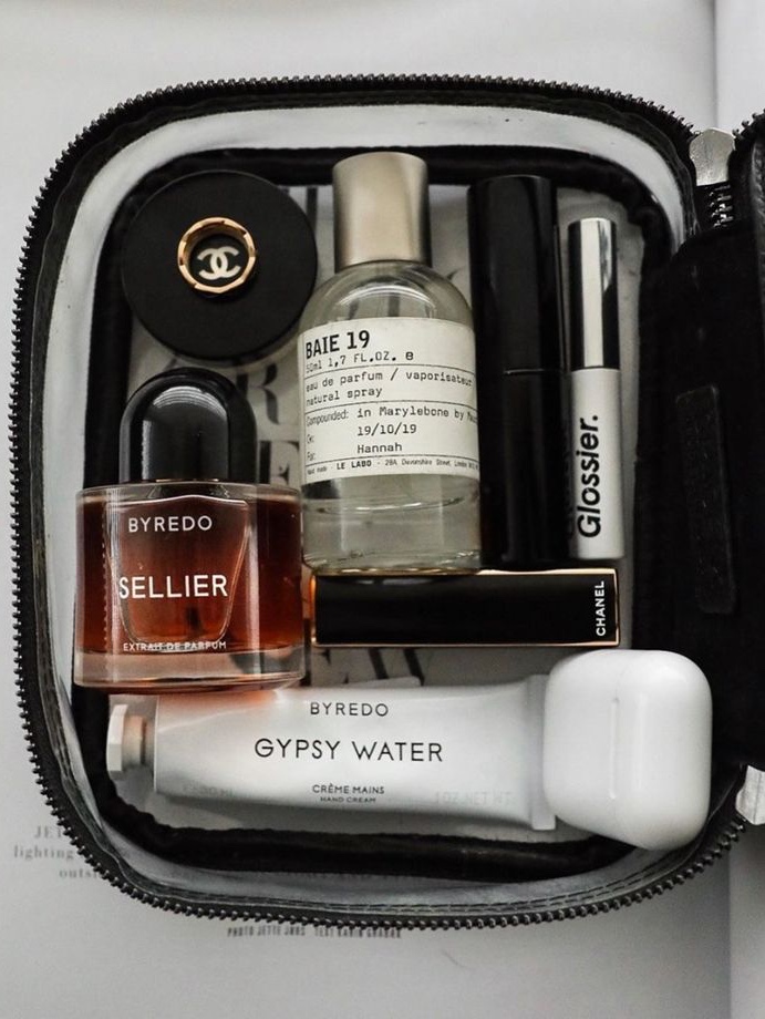 Byredo Casablanca Lily Extrait de Parfum 50ml, Byredo Gypsy Water Hand Cream 30ml 착용 스타일 - 1