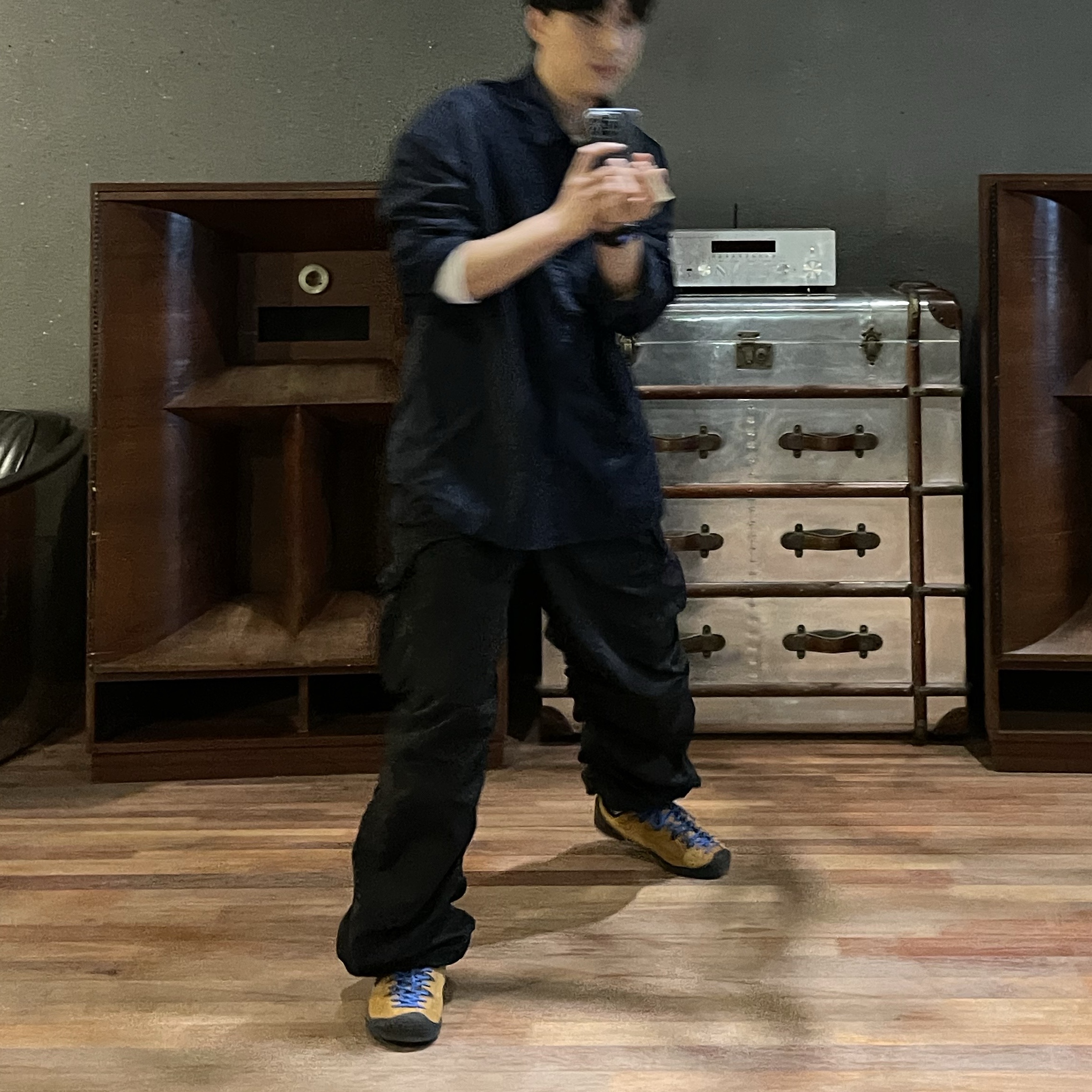 Keen Jasper Suede Sneakers Camel 착용 스타일