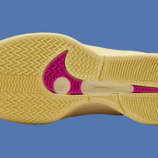 Nike Sabrina 2 Citron Tint Royal Pulse 착용 스타일 - 6