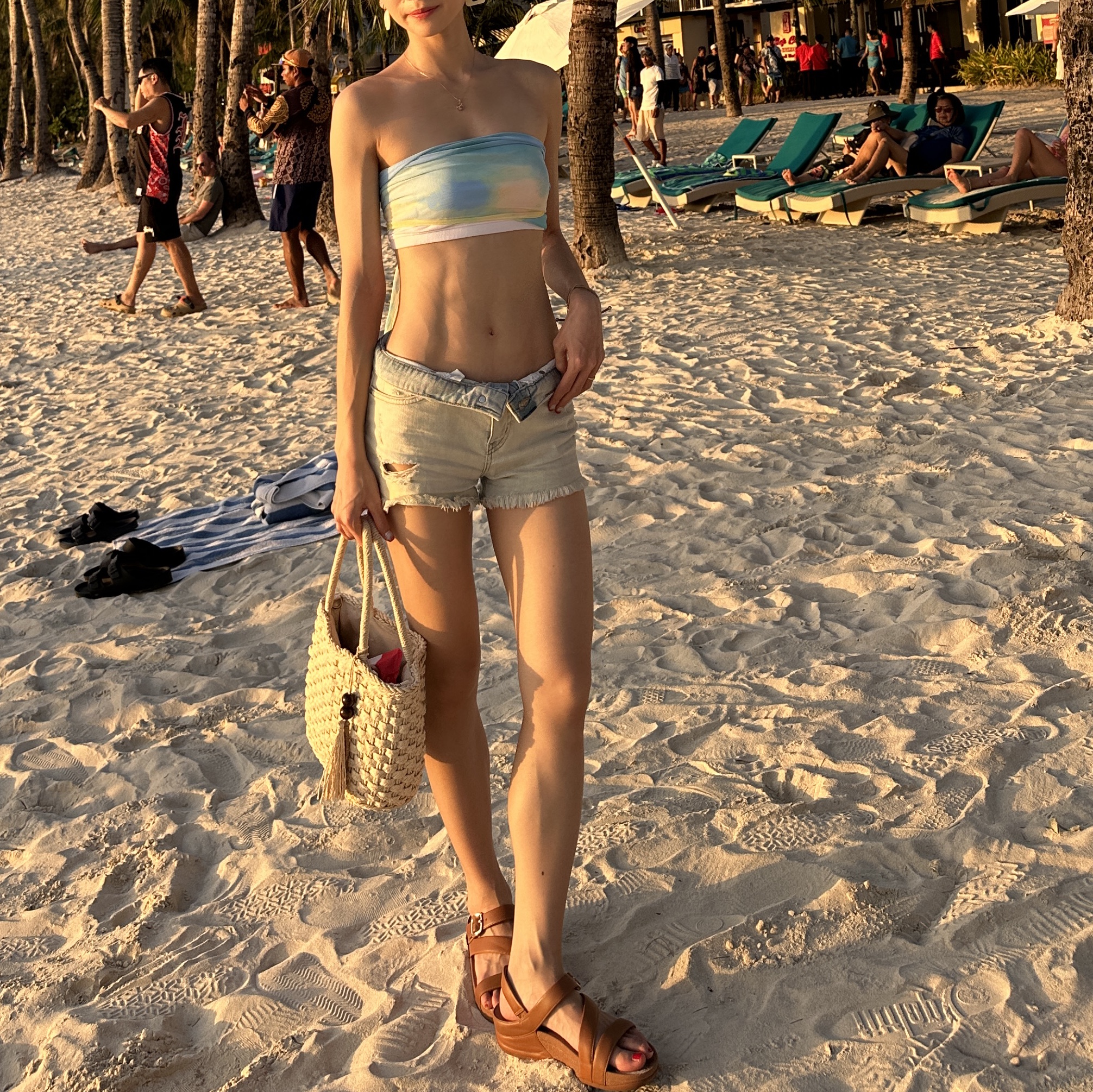 (W) FITFLOP The Skinny II Back Strap Sandals Camel 착용 스타일 - 4