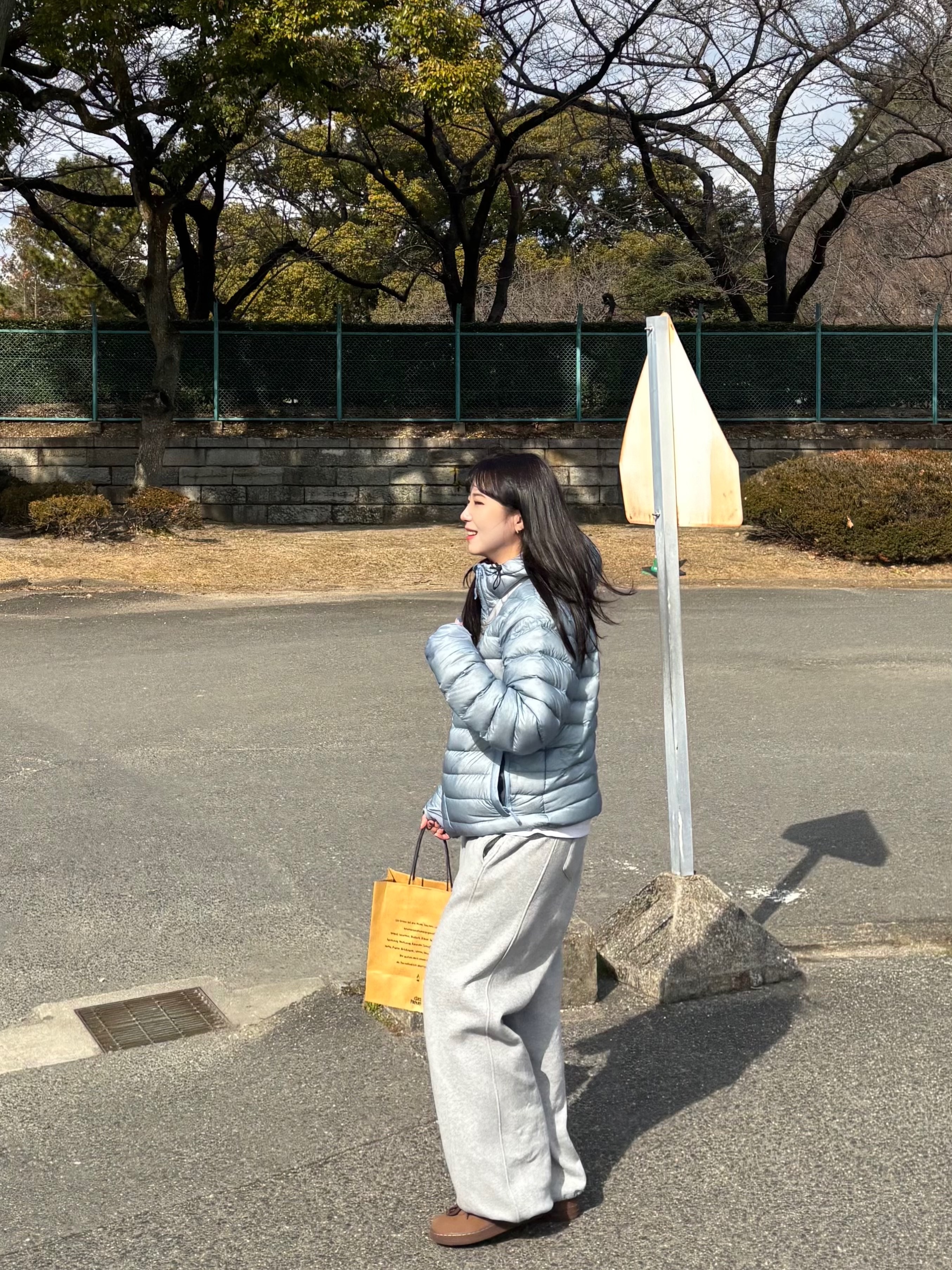 Sansan Gear Suffix Puffer Jacket Sky Blue - 24FW, (W) Nike Air Force 1 '07 Cacao Wow 착용 스타일 - 2