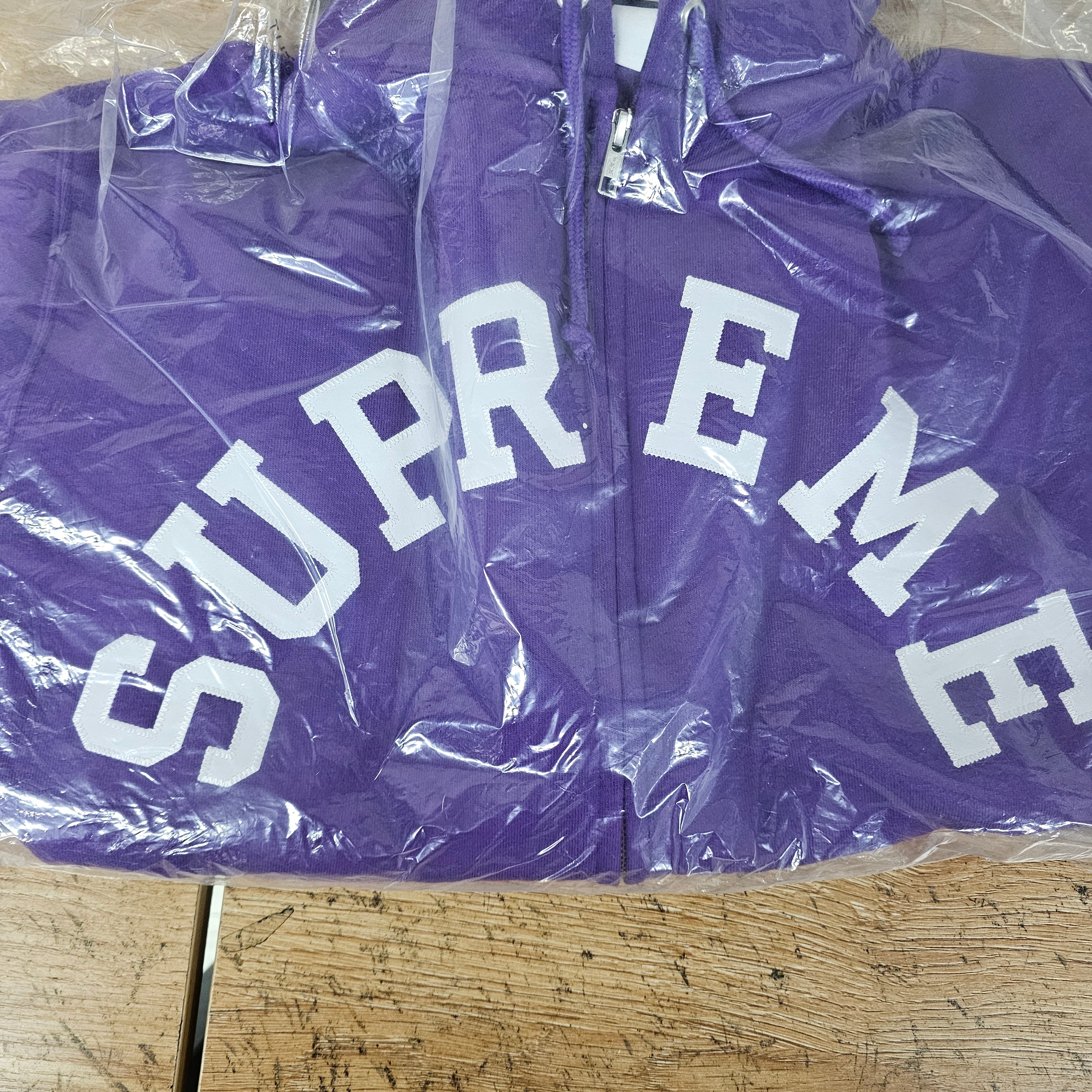 Supreme x Champion Zip Up Hooded Sweatshirt Purple - 24SS 착용 스타일
