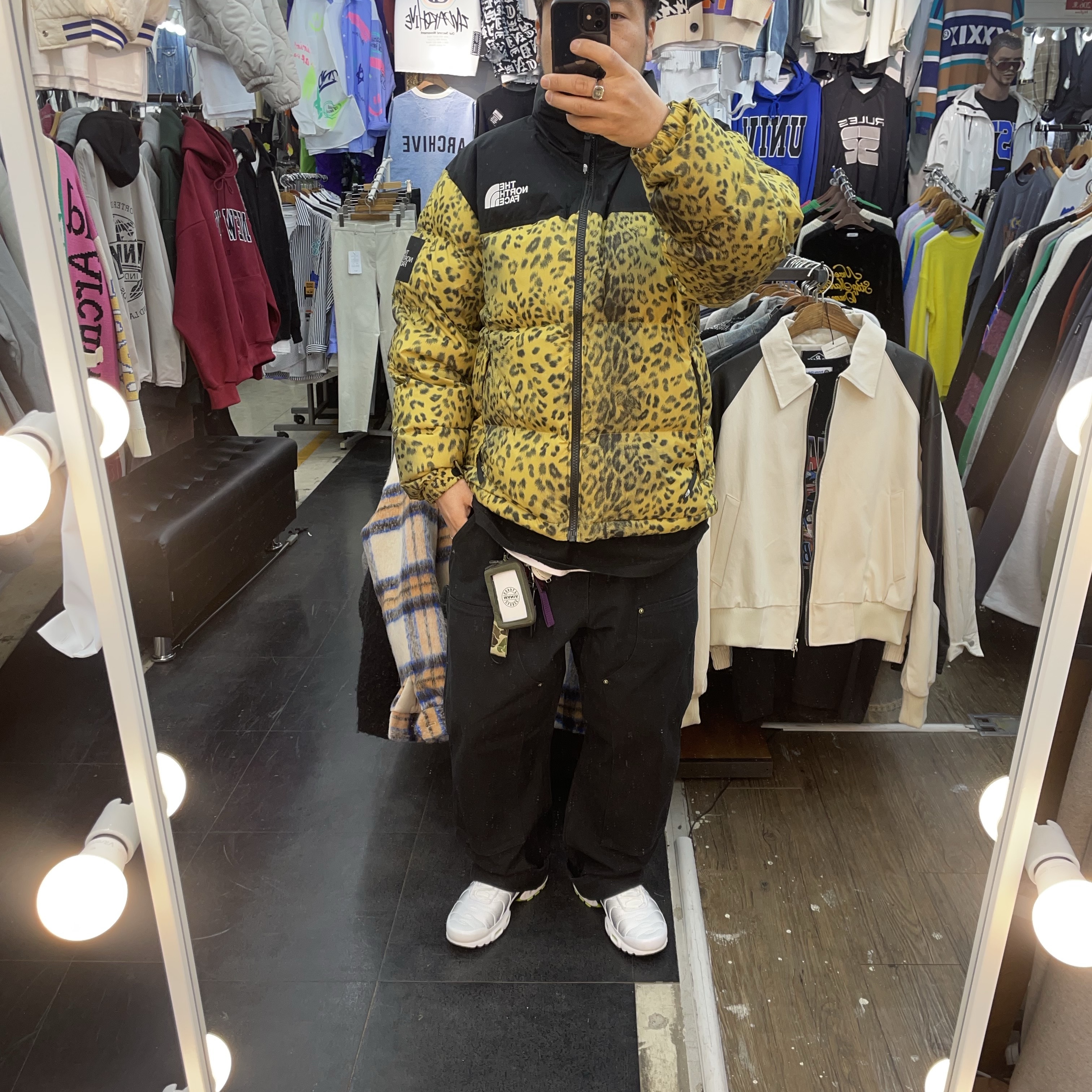 The North Face White Label Novelty Nuptse Down Jacket P Gold 착용 스타일