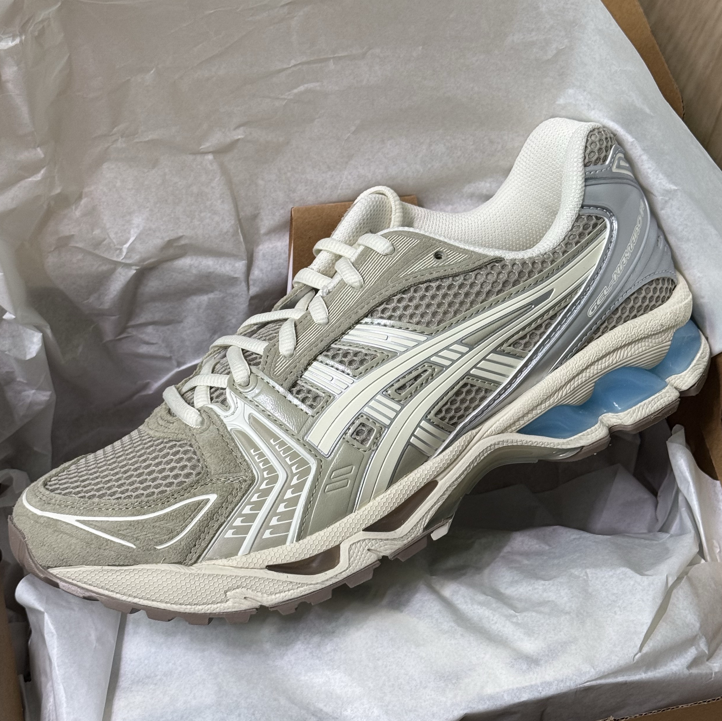 Asics x Juliana Salazar Gel-Kayano 14 Eucalyptus Vanilla Ice 착용 스타일 - 1