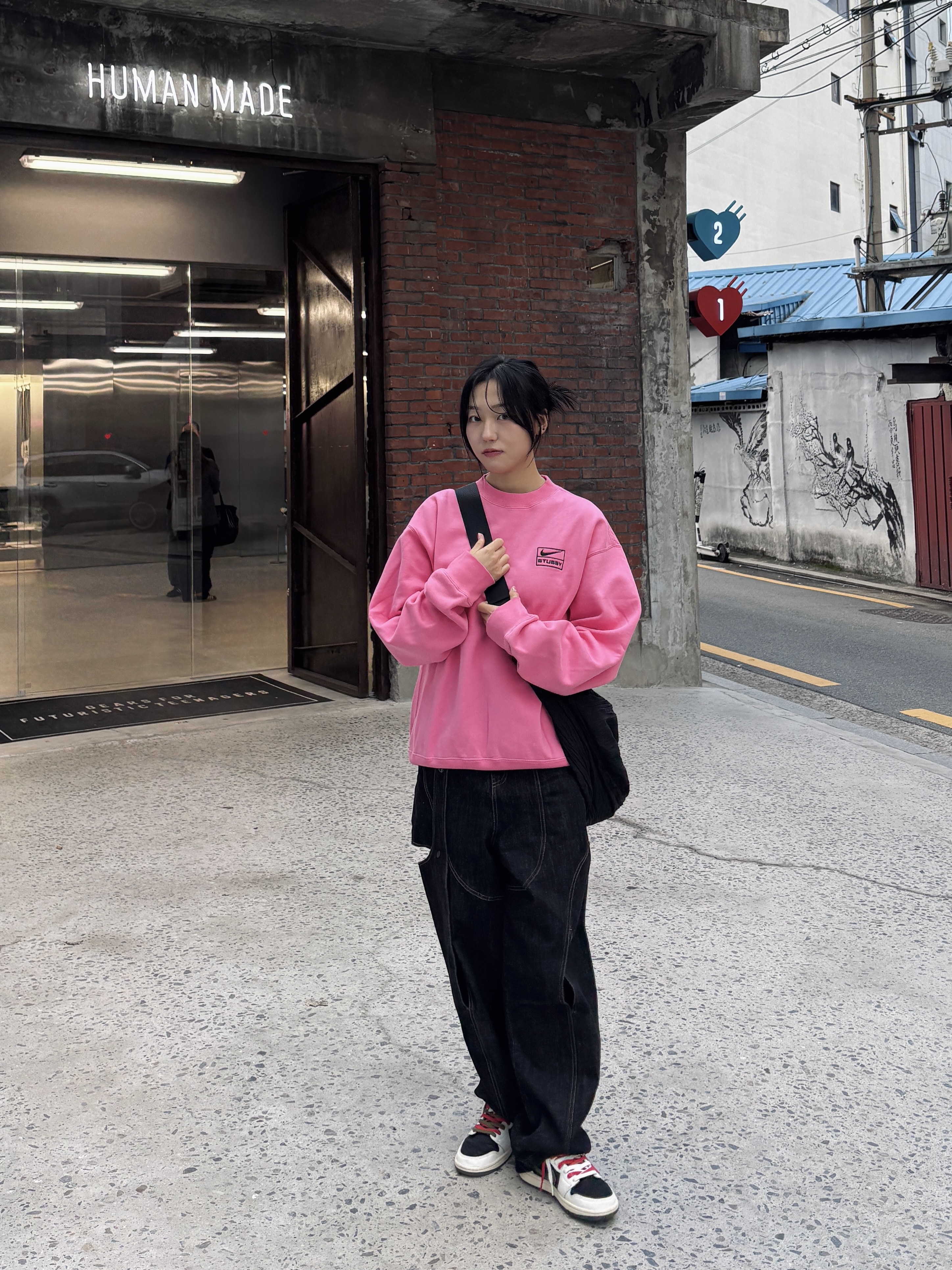 Nike x Stussy NRG Washed Fleece Crewneck Lotus PInk, (W) Jordan 1 x Travis Scott Retro Low OG SP Medium Olive ์ฐฉ์ฉ ์คํ์ผ - 1