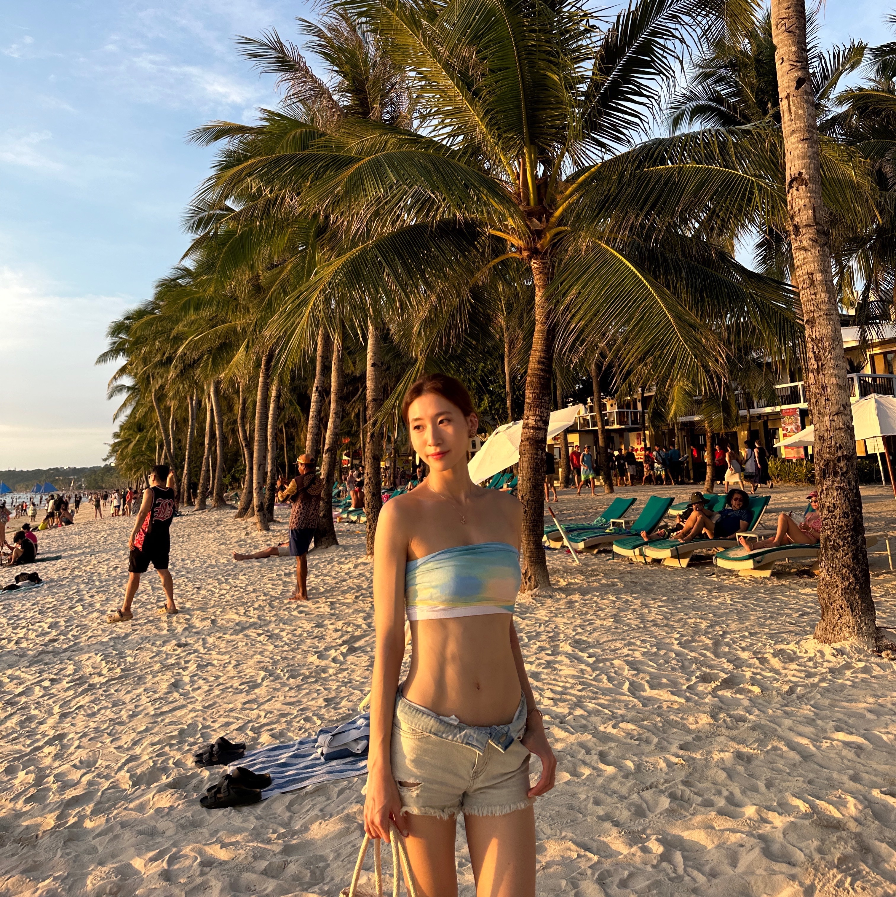 (W) FITFLOP The Skinny II Back Strap Sandals Camel 착용 스타일 - 5