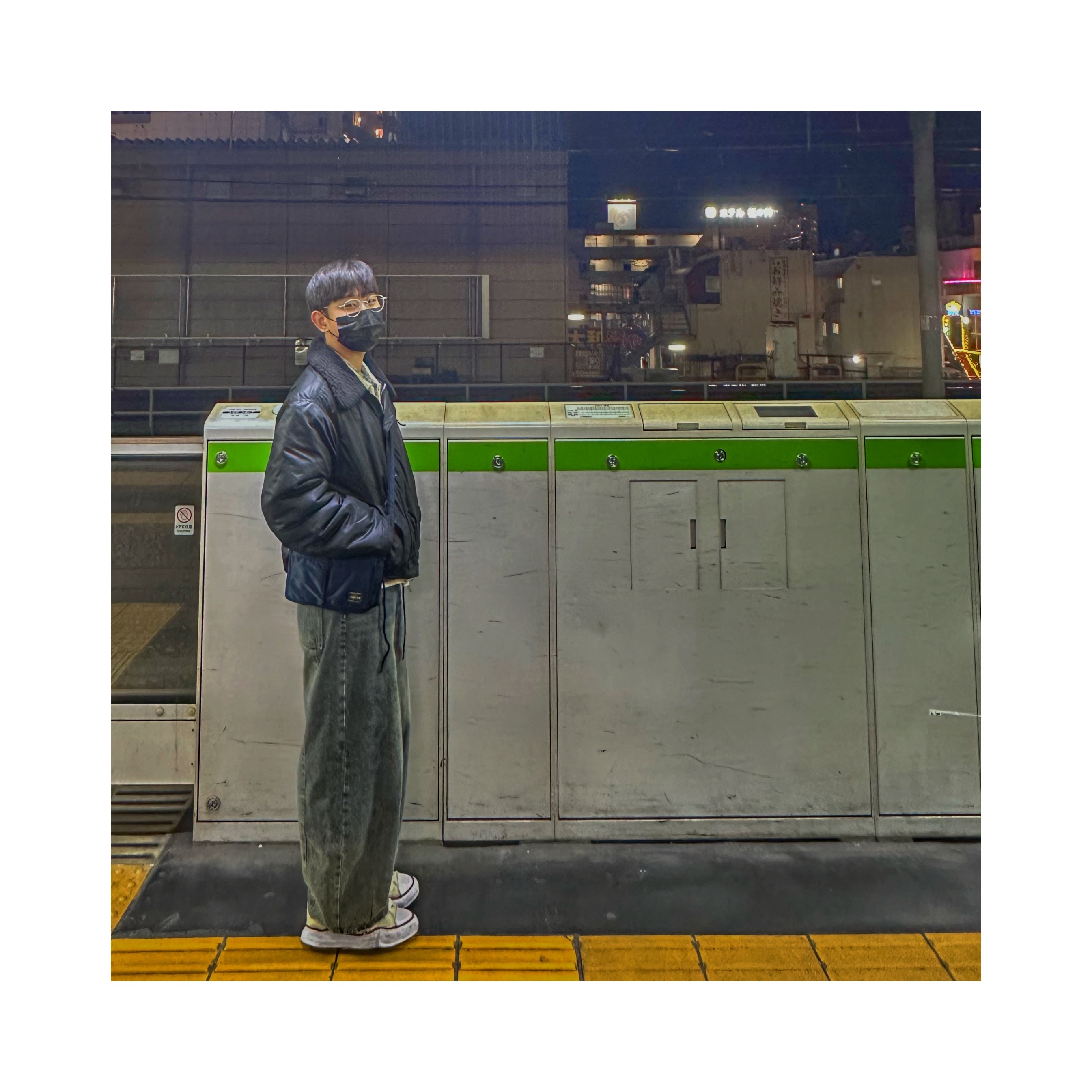 Porter All New Tanker Sling Bag Iron Blue 착용 스타일