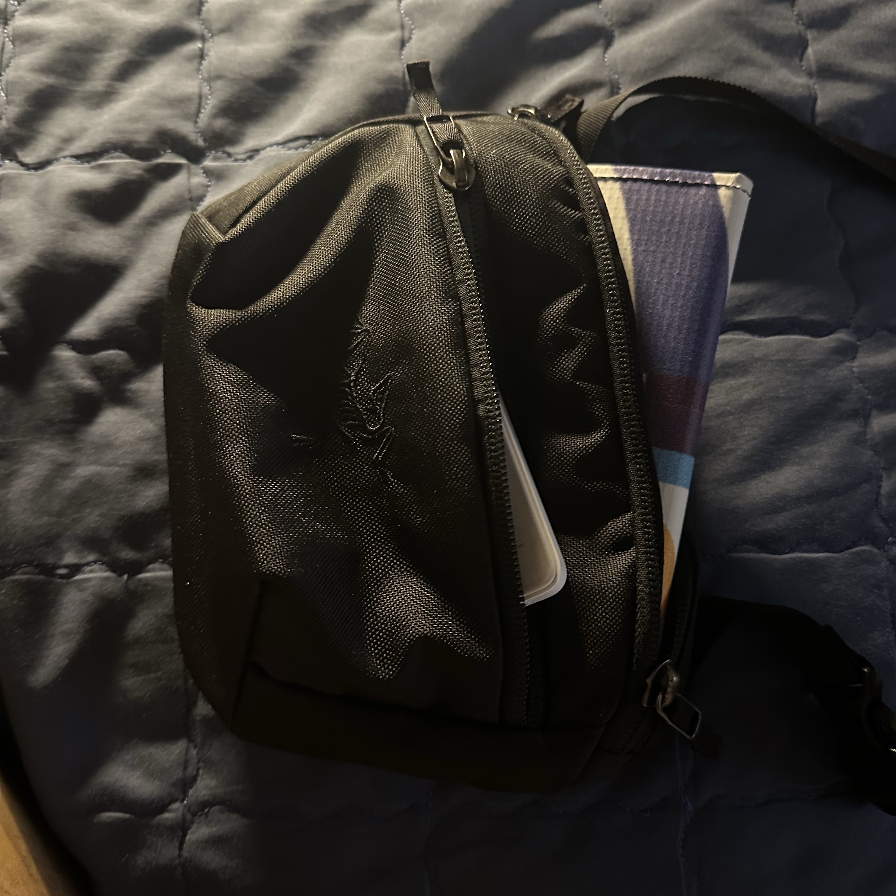 Arc'teryx Mantis 1 Waistpack Black II 착용 스타일