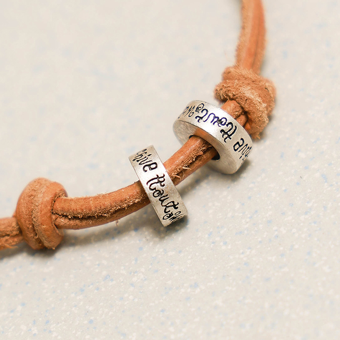 토우토우아카이브 몬다 레더 팔찌 브라운(TOWTOW.ARCHIVE Monda Leather Bracelet Brown) - 3