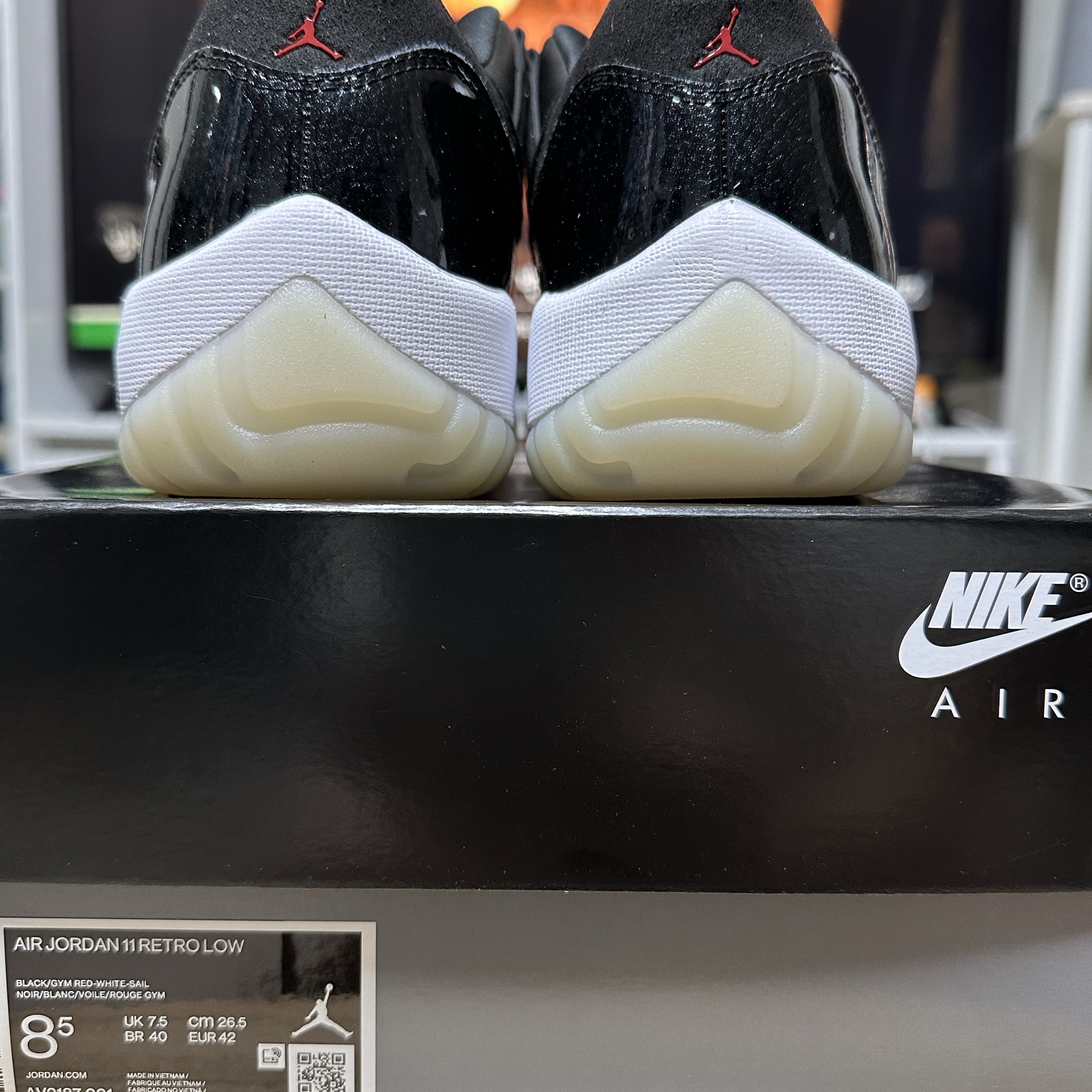 Jordan 11 Retro Low 72-10 착용 스타일 - 6