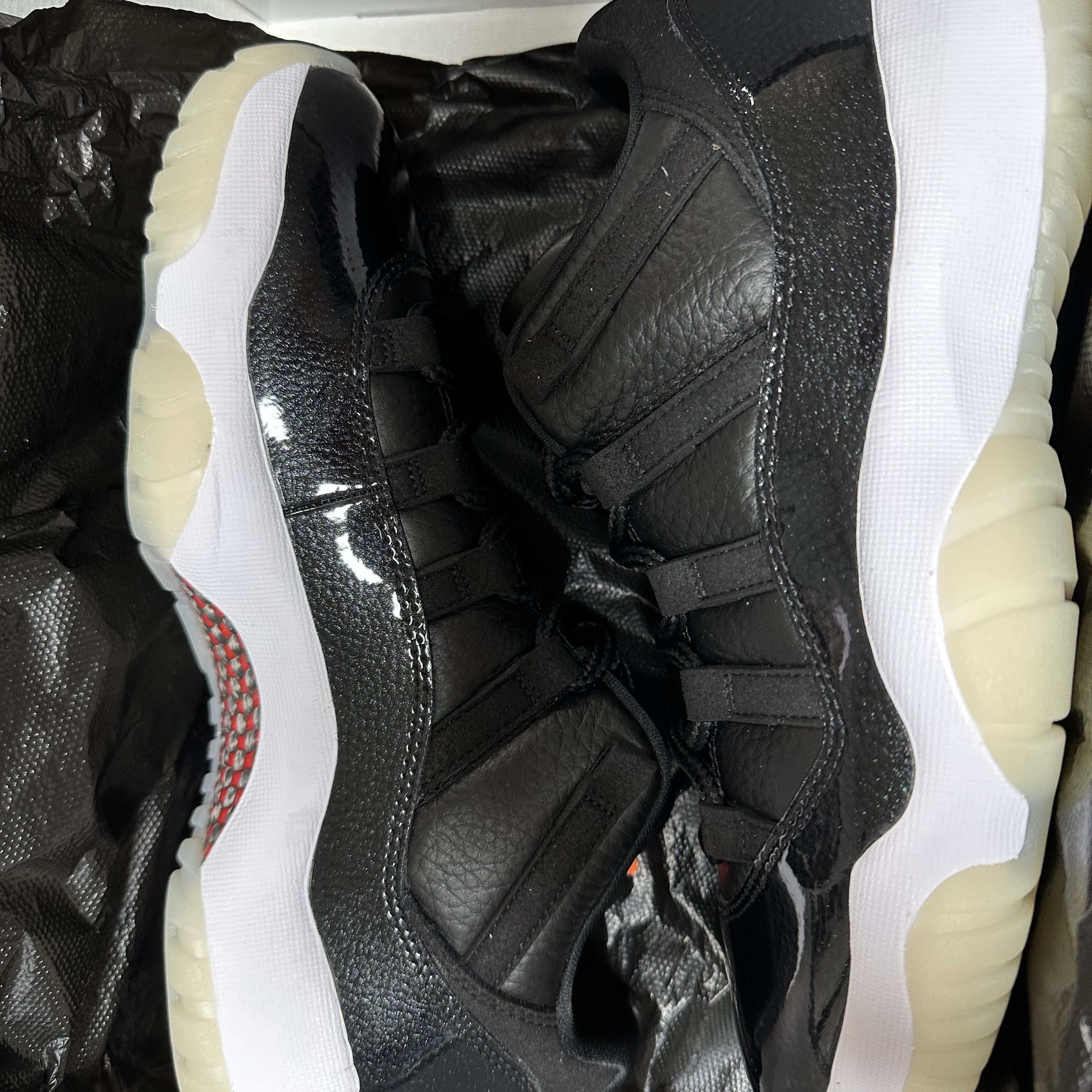 Jordan 11 Retro Low 72-10 착용 스타일 - 2