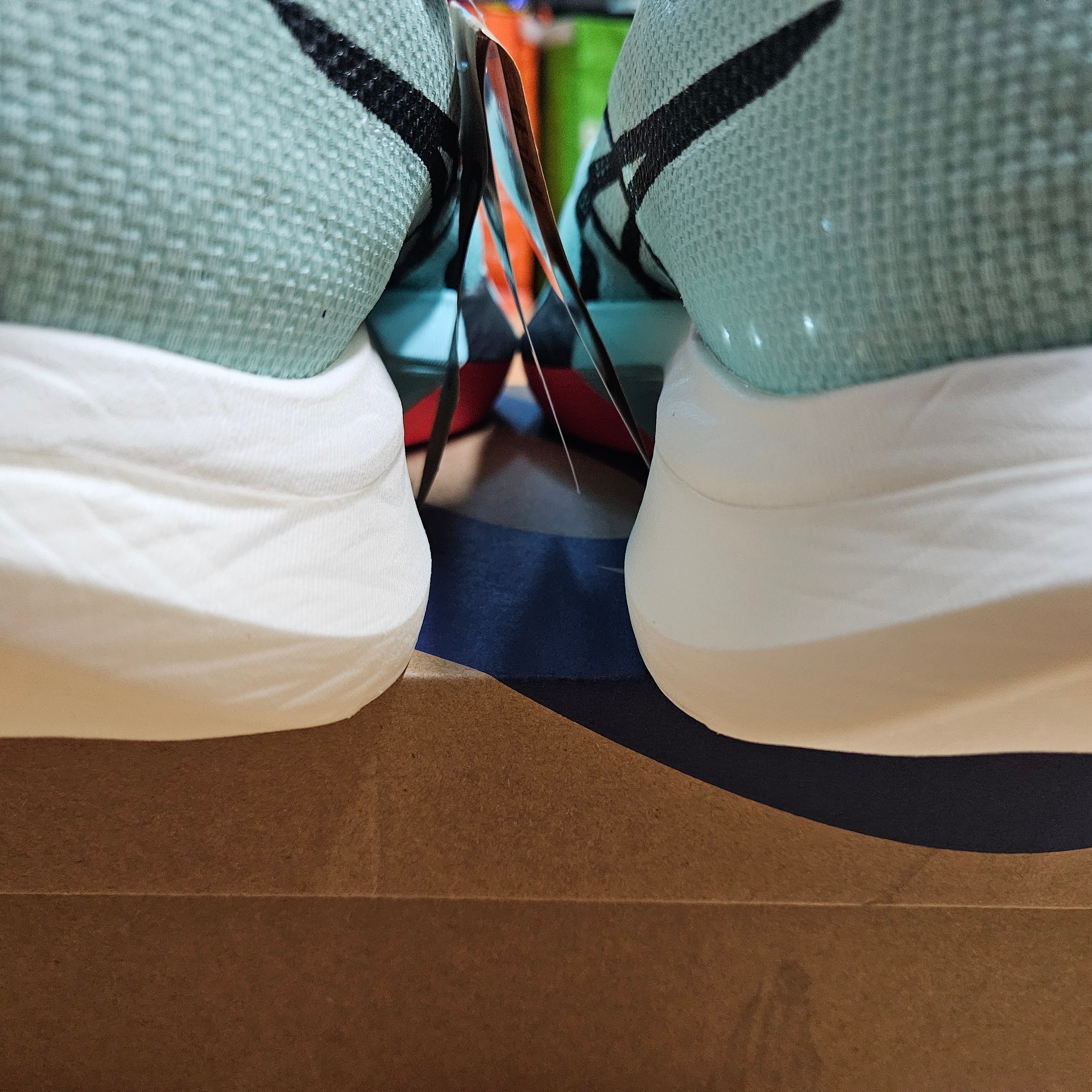 Asics Metaspeed Sky Paris Illuminate Mint Black 착용 스타일 - 9
