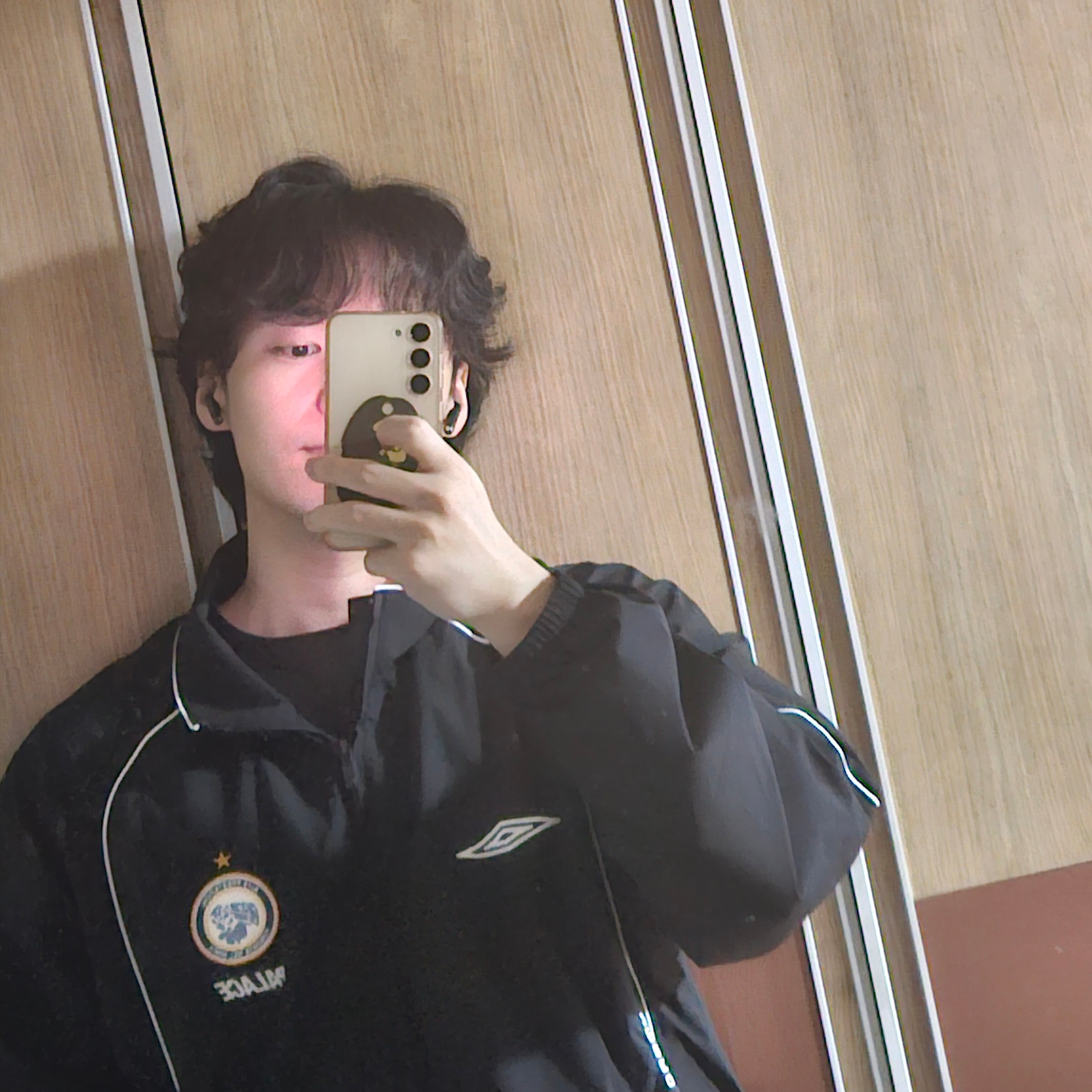 Palace x Umbro Track Jacket Black - 24SS 착용 스타일