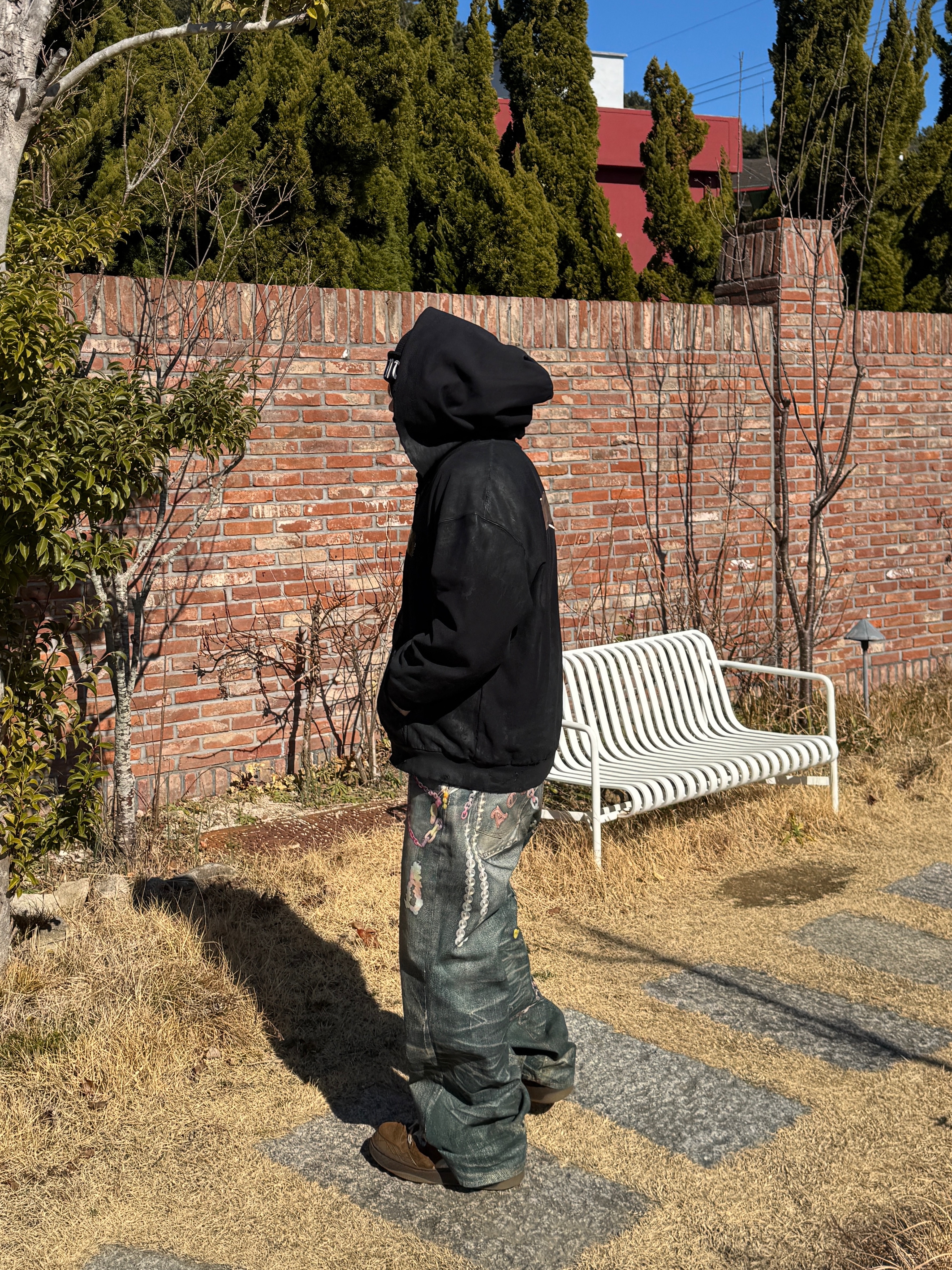 Balenciaga Gaffer Zip-Up Hoodie Small Fit Black 착용 스타일