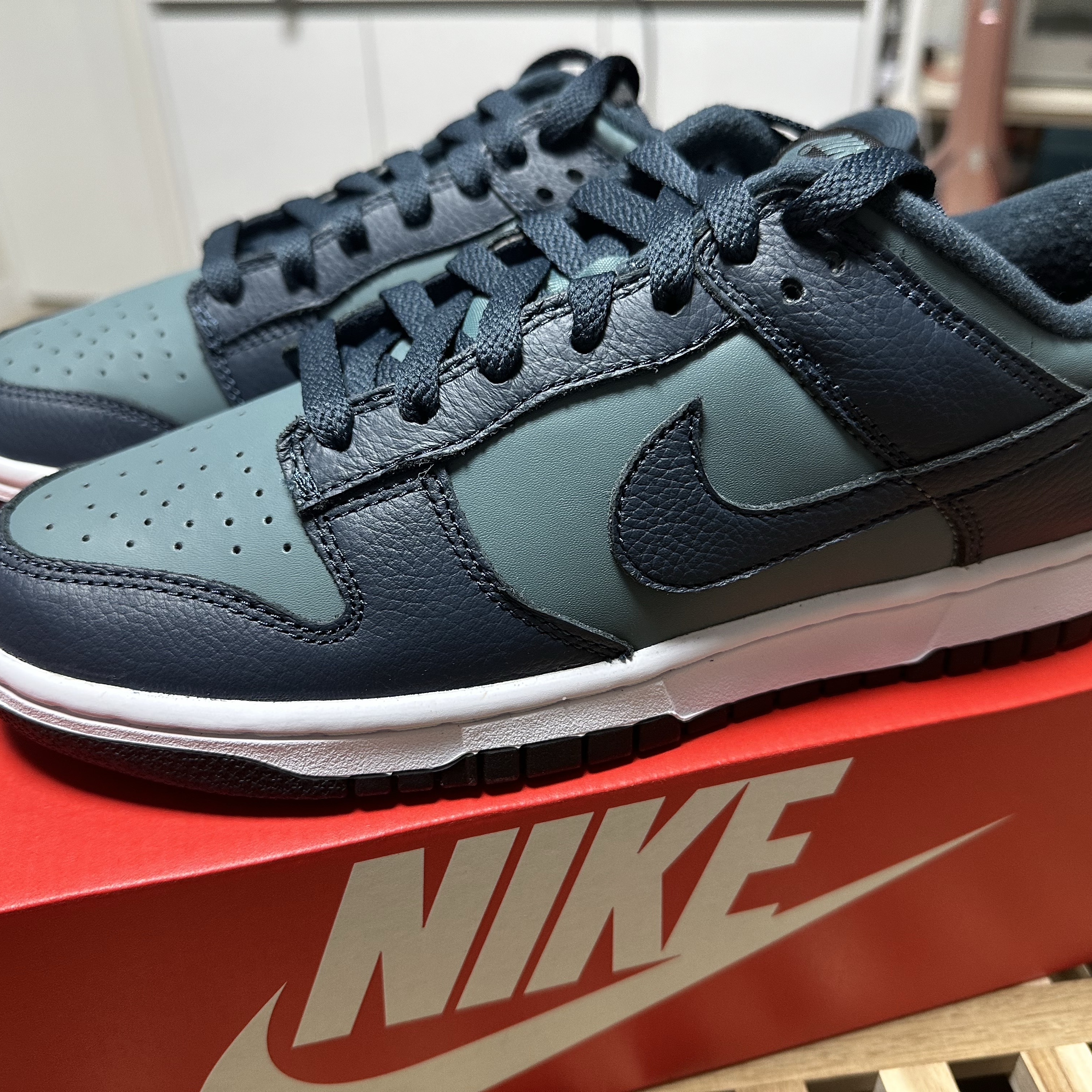 Nike Dunk Low Retro PRM Mineral Slate and Armory Navy 착용 스타일 - 1