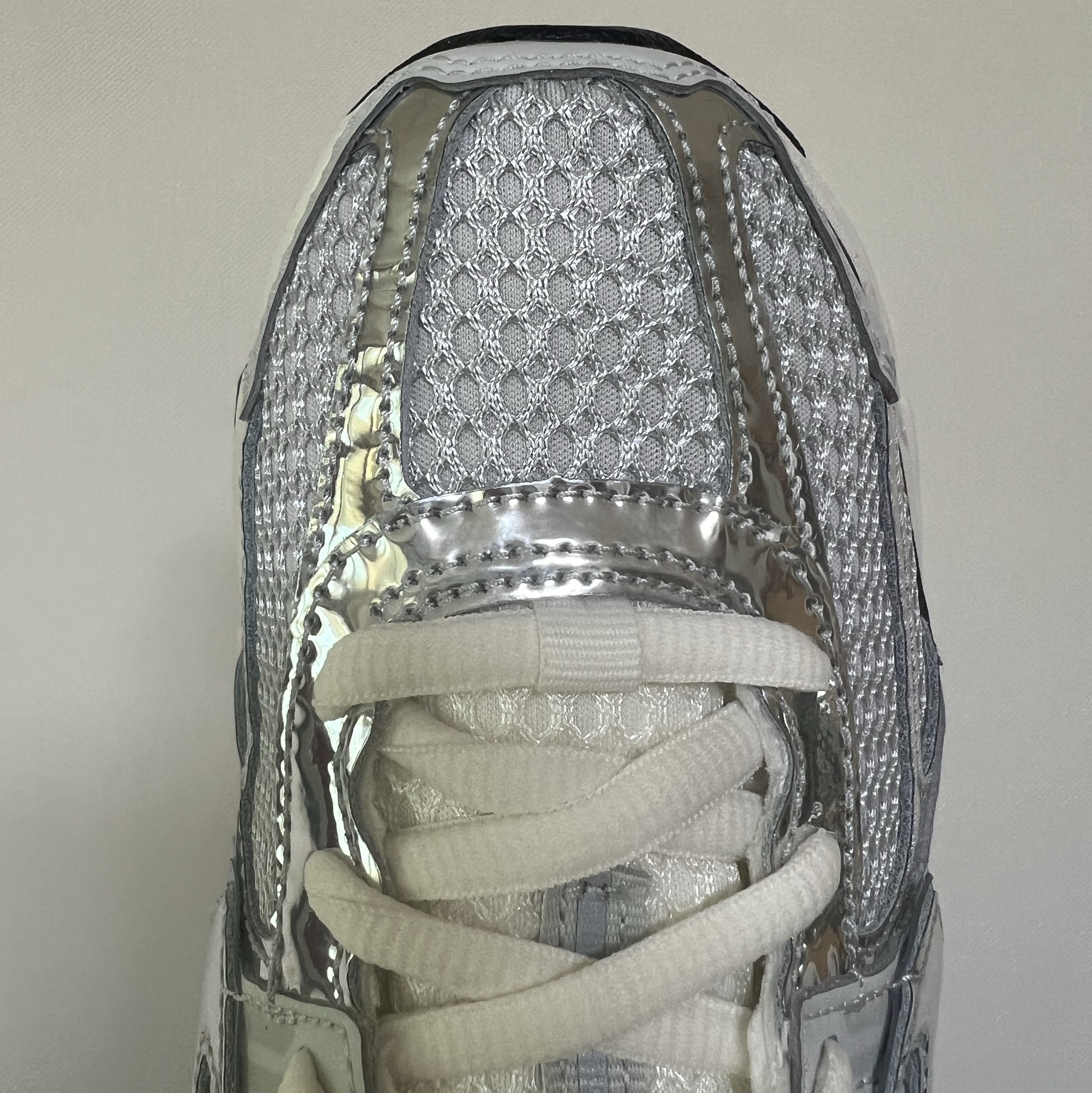 Nike Zoom Vomero 5 Photon Dust Gridiron 착용 스타일 - 4