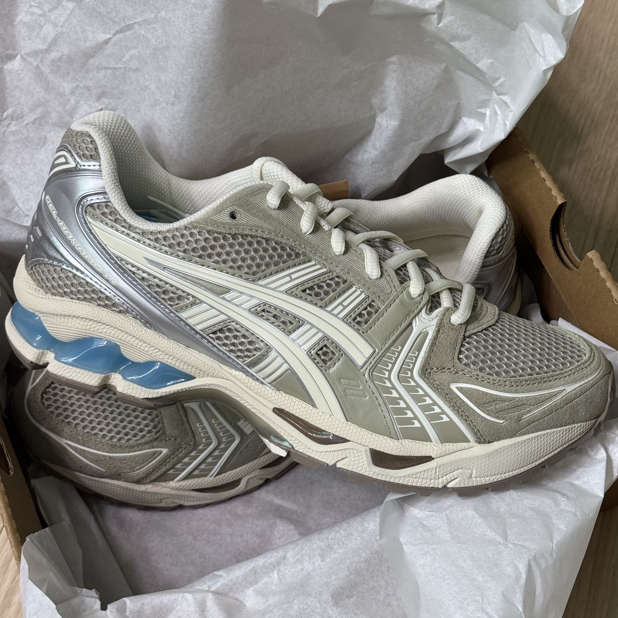Asics x Juliana Salazar Gel-Kayano 14 Eucalyptus Vanilla Ice 착용 스타일 - 4