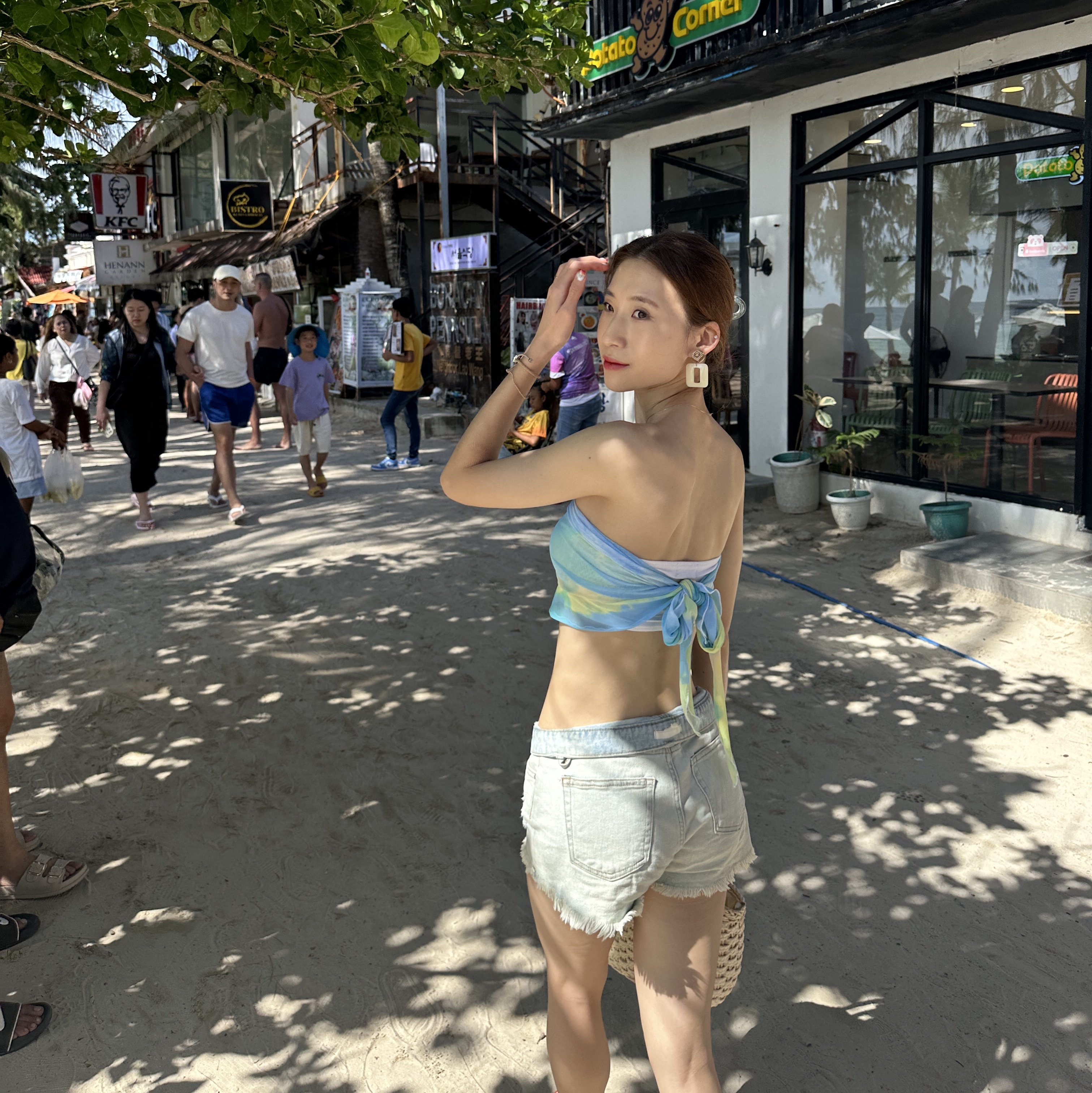 (W) FITFLOP The Skinny II Back Strap Sandals Camel 착용 스타일 - 2