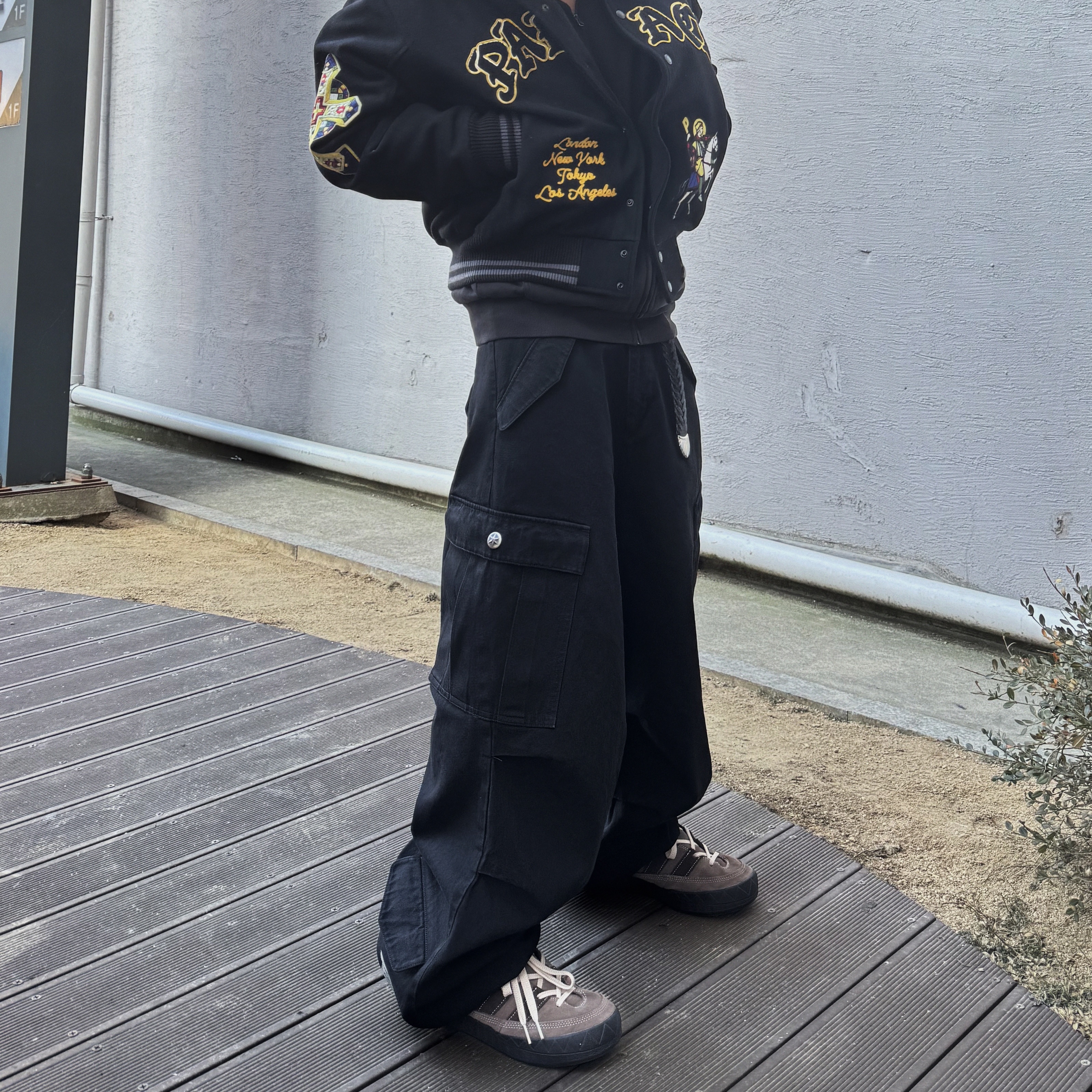 Palace Saints Varsity Jacket Navy - 24SS, Palace Saints Varsity Jacket Black - 24SS 착용 스타일 - 1