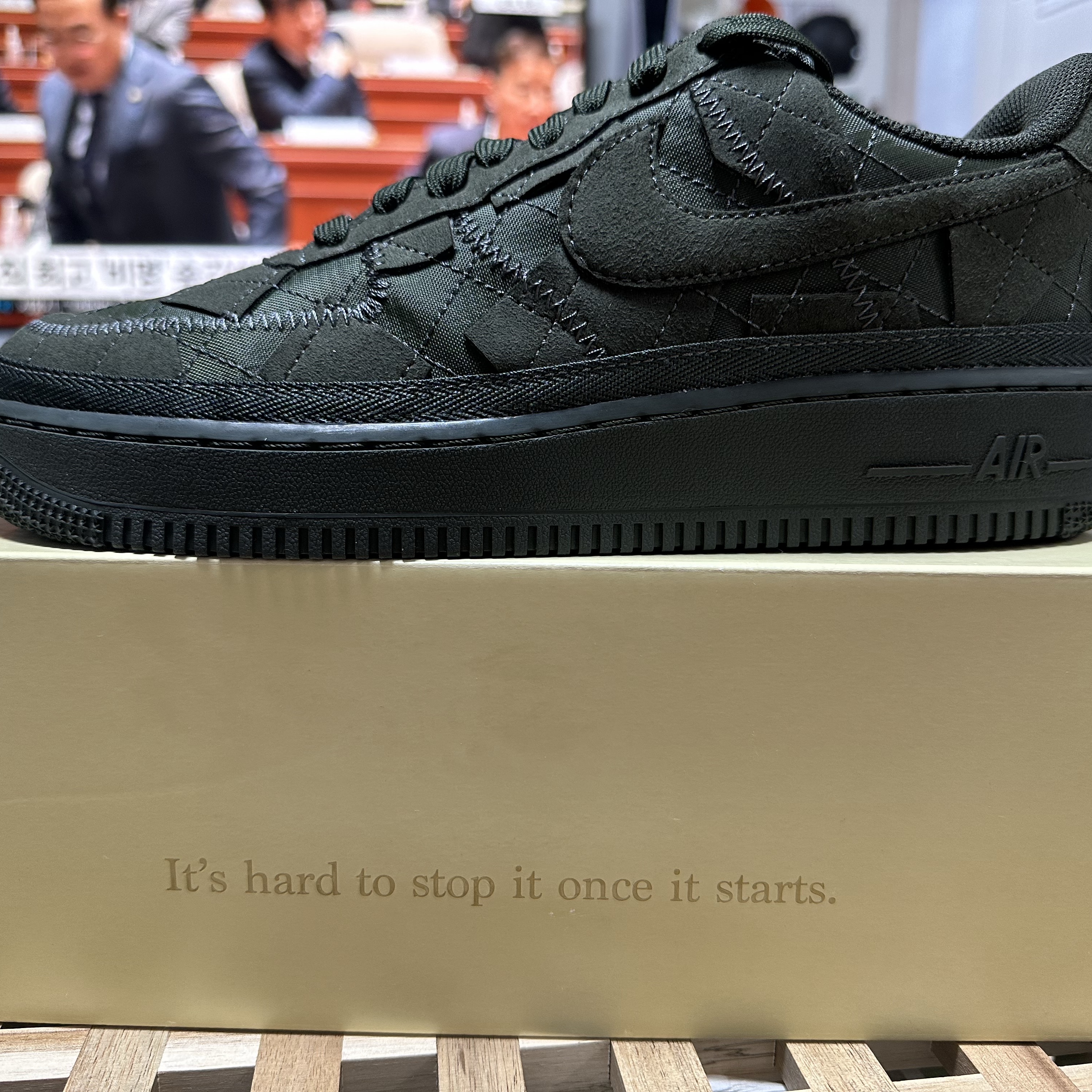 Nike x Billie Eilish Air Force 1 Low '07 SP Sequoia 착용 스타일 - 2