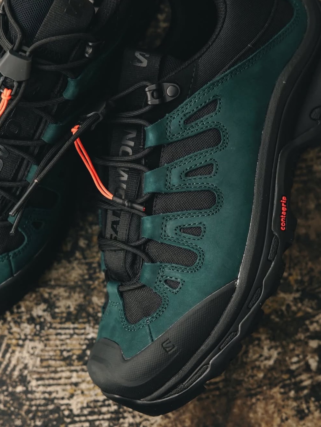 Salomon x GR10K Quest Low 2 Black Ponderosa Pine 착용 스타일 - 7