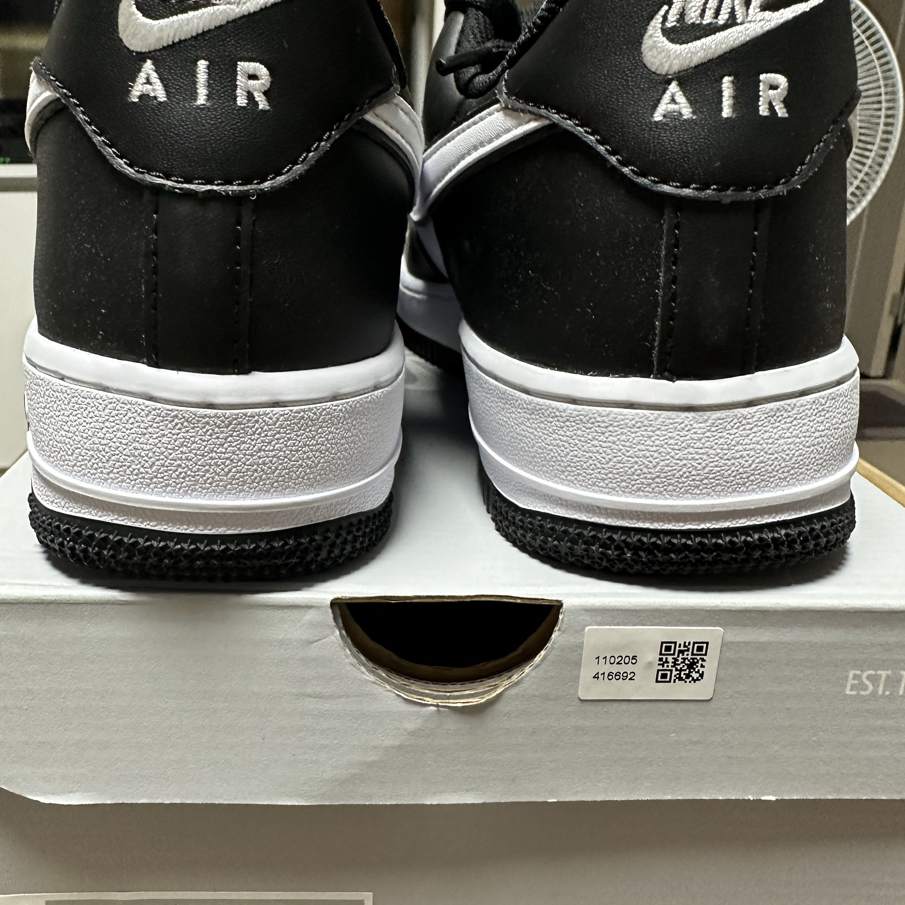 Nike Air Force 1 '07 Black White 착용 스타일 - 6
