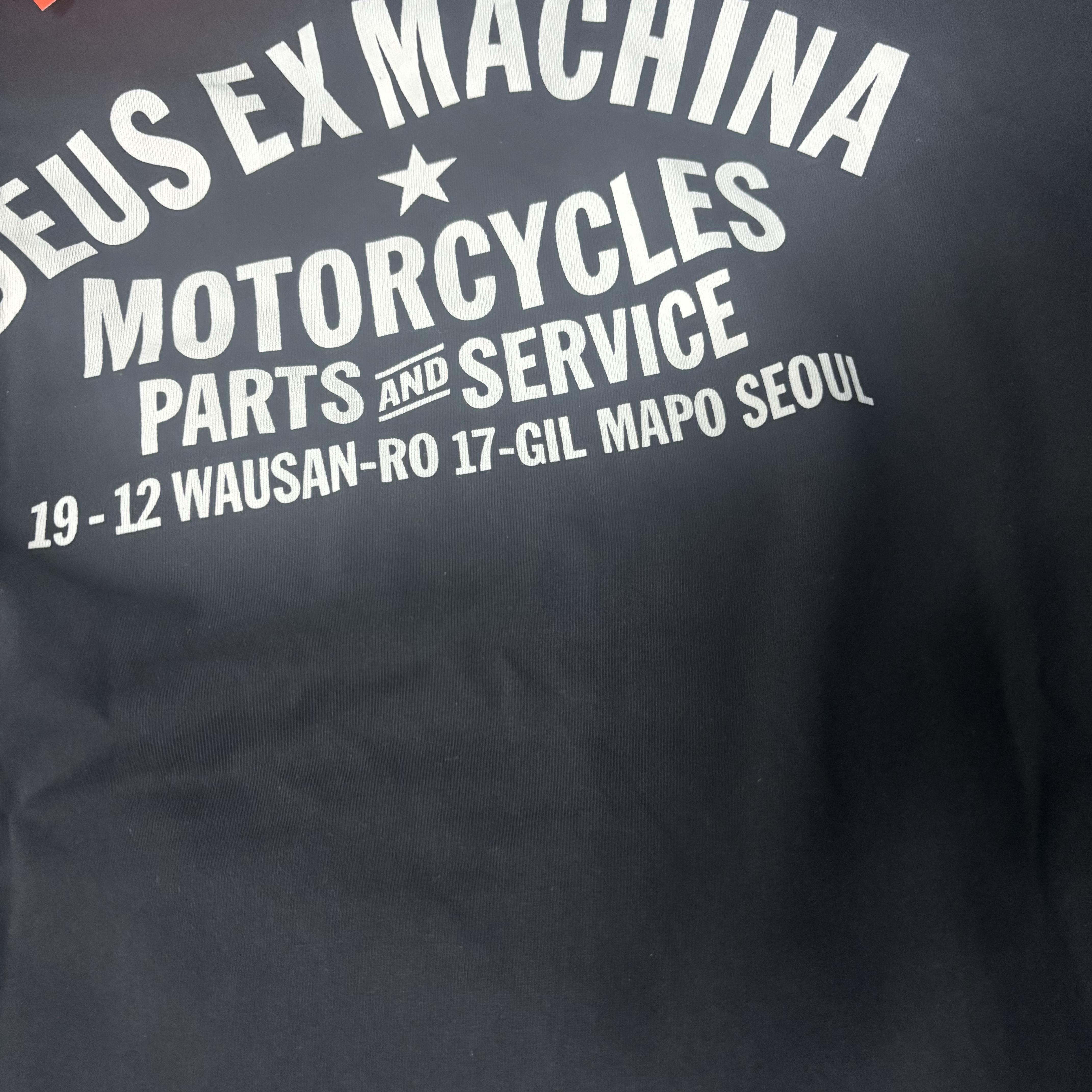 Deus Ex Machina Seoul Address T-Shirt Black 착용 스타일