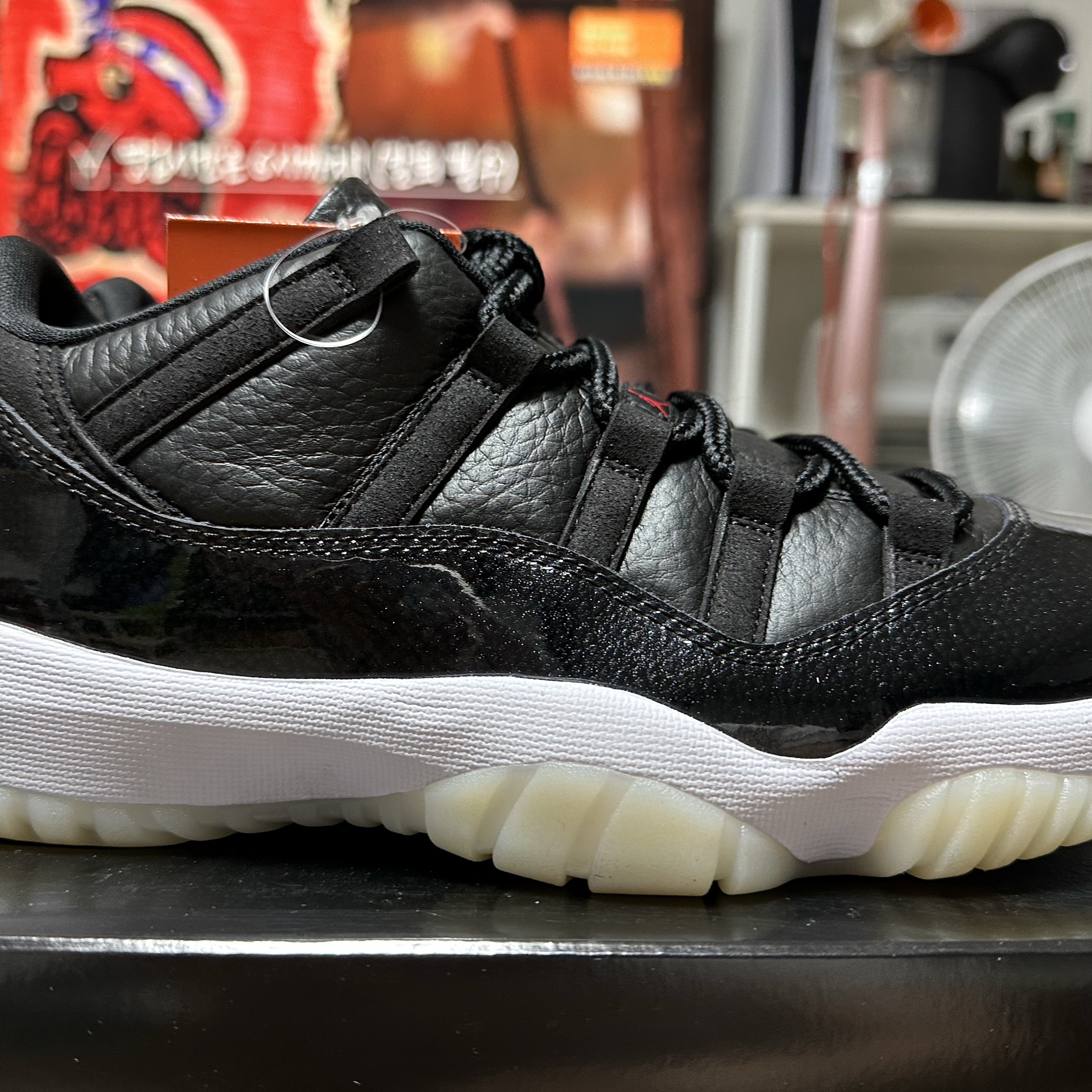 Jordan 11 Retro Low 72-10 착용 스타일 - 4