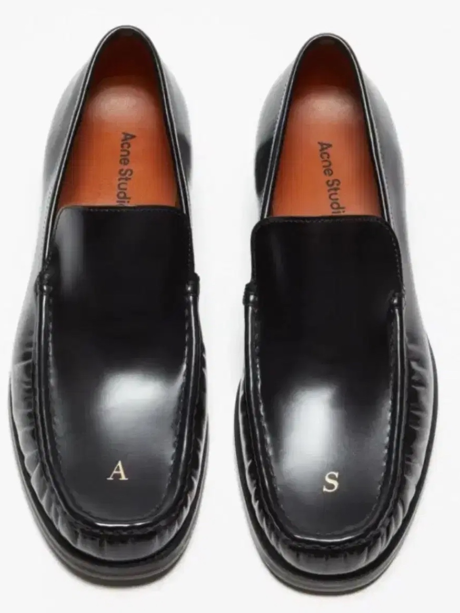 Acne Studios Leather Loafers Black 착용 스타일 - 2